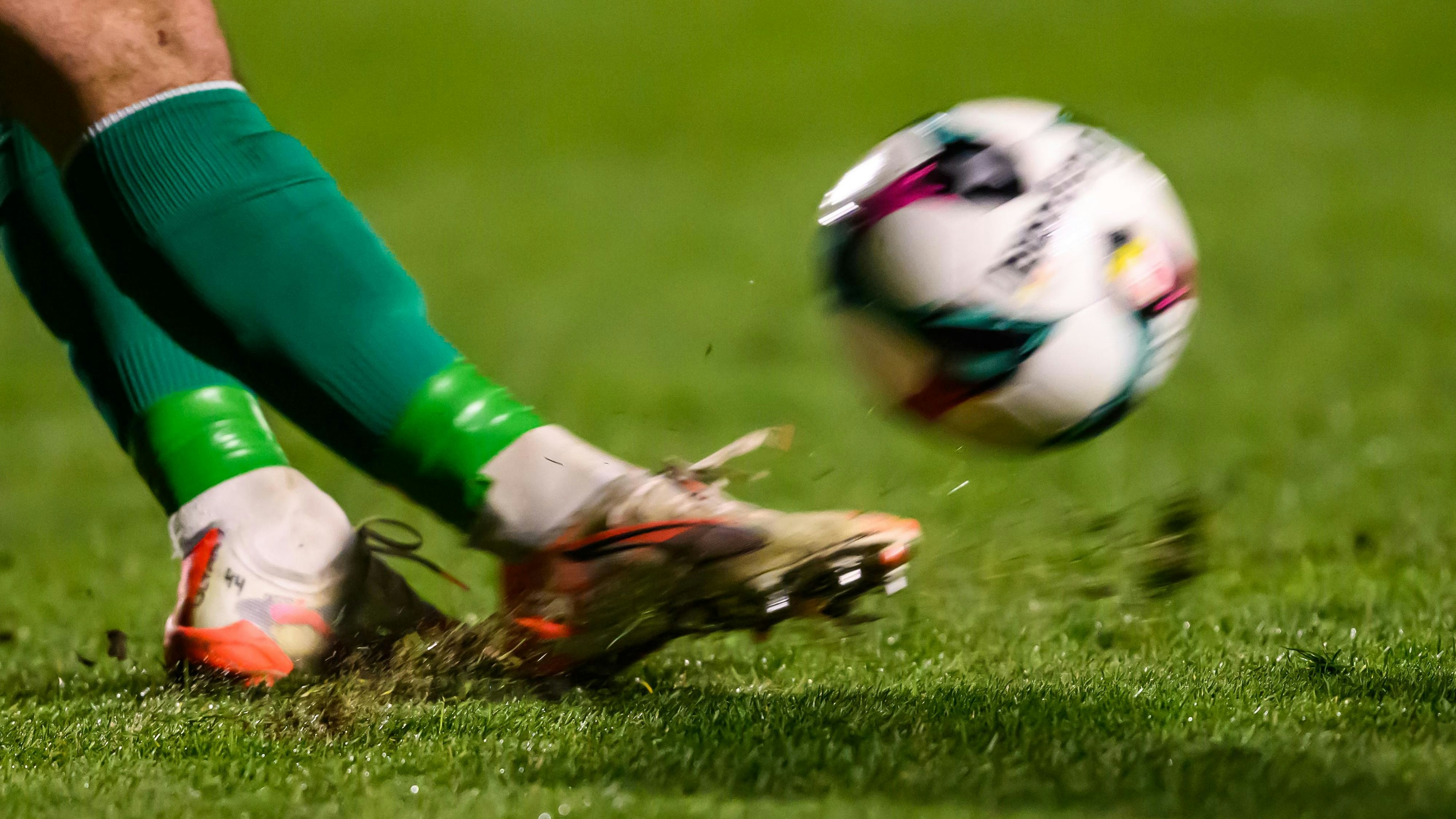 Heute.at - Stürmer war Dealer! 27 Punkte Abzug für Tabellenführer