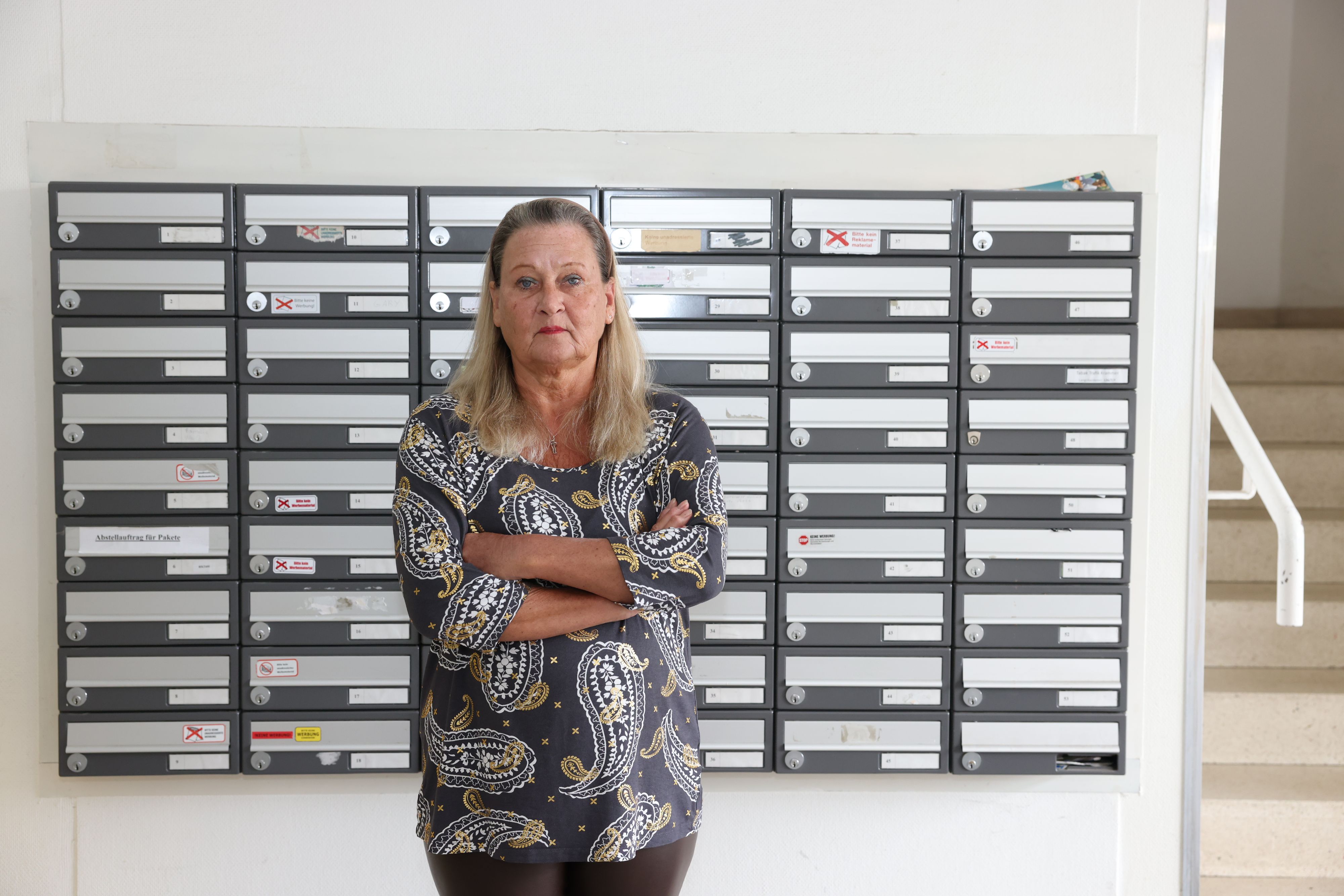 Christine B. (63) ist wütend, dass die Post die Gratis-Ortsabwesenheitsmeldung eingestellt hat.