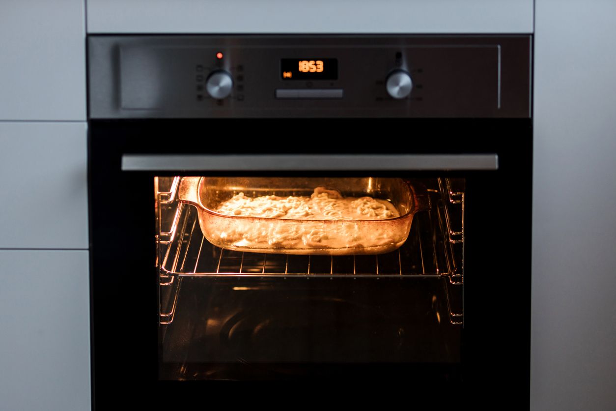 Ober-/Unterhitze oder Umluft? Die richtige Wahl hängt vom Gericht ab und entscheidet über Geschmack und Konsistenz.