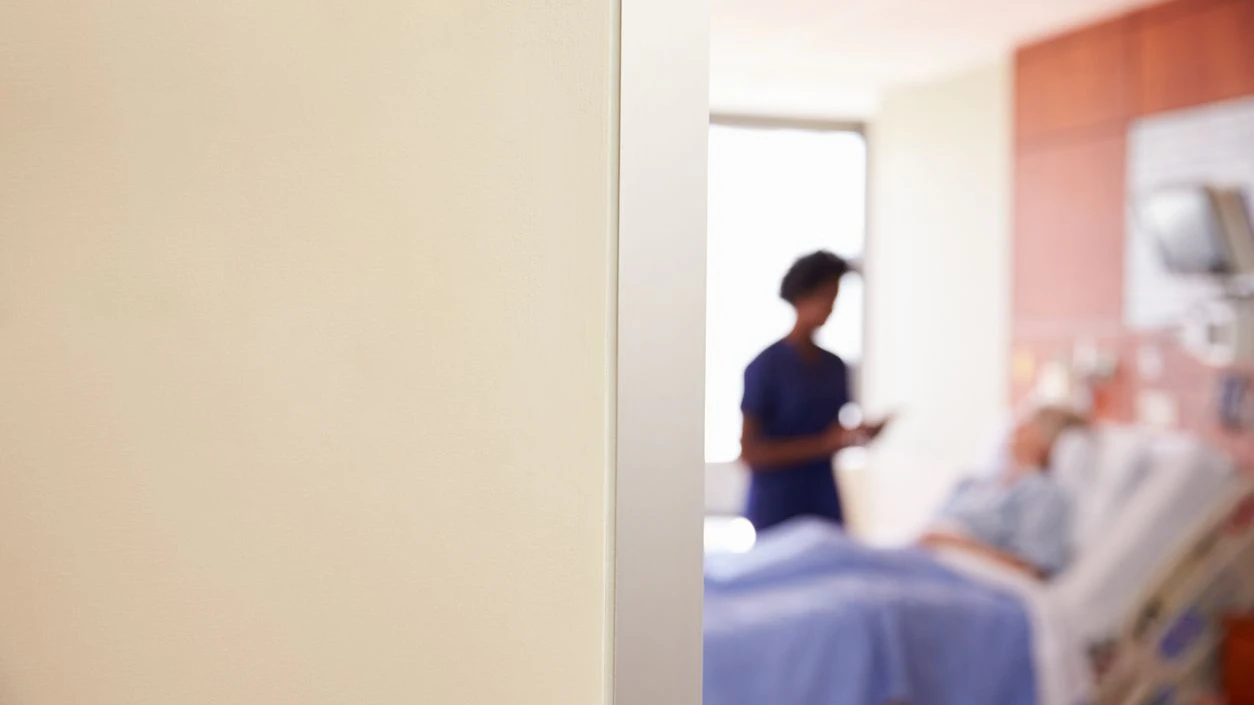 Die Patientin fühlt sich in dem Zimmer scheinbar richtig wohl