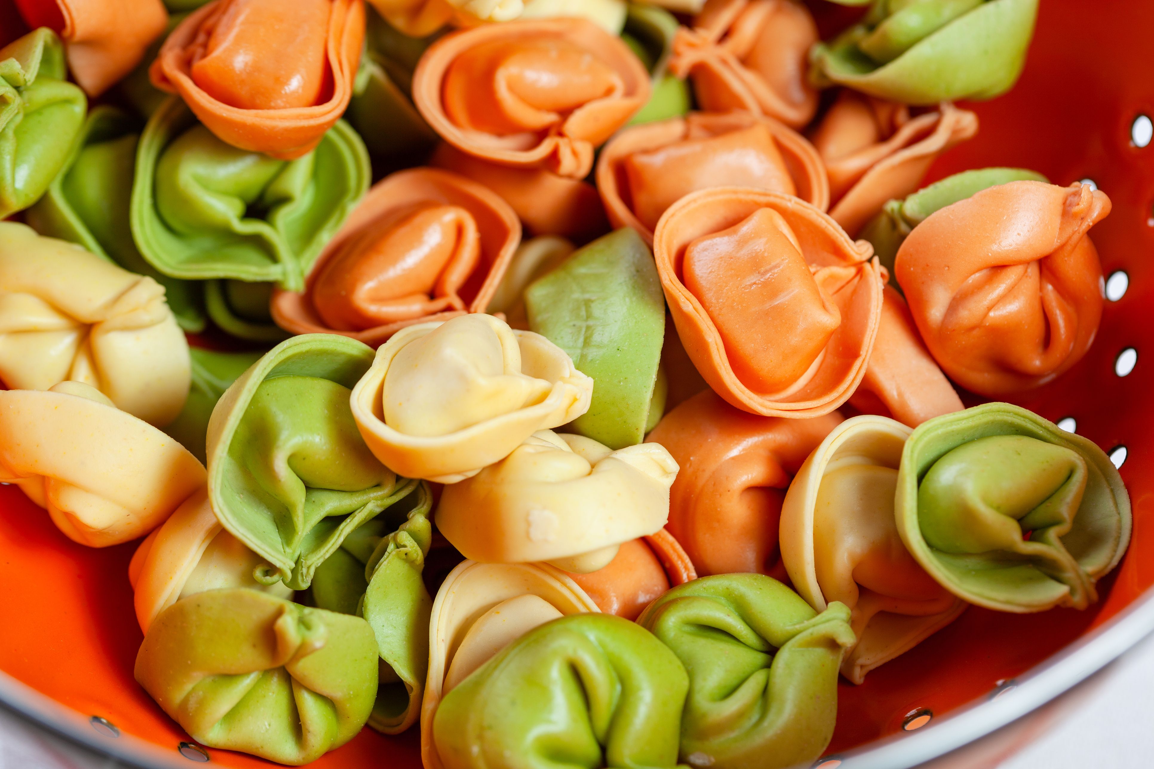 Gefüllte Pasta aus dem Kühlregal ist sehr beliebt, sollte aber nicht jeden Tag auf dem Speiseplan stehen.