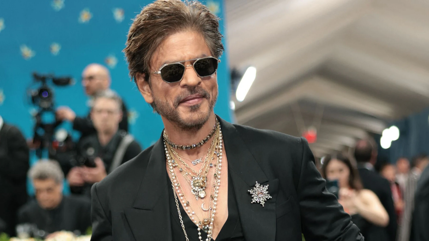 Shah Rukh Khan kehrt zurück zu seinen Wurzeln.