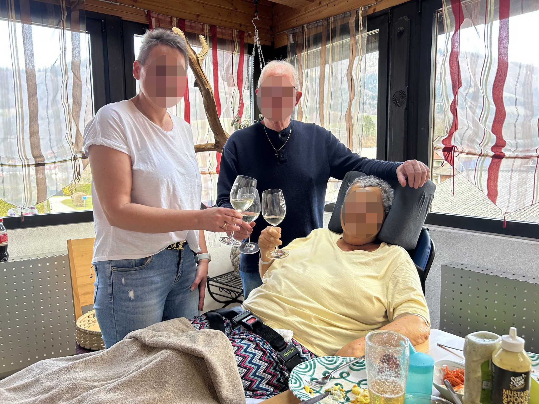 Ein letztes Glaserl und ein feines Essen: Kurz nach dem Treffen starb Eveline .