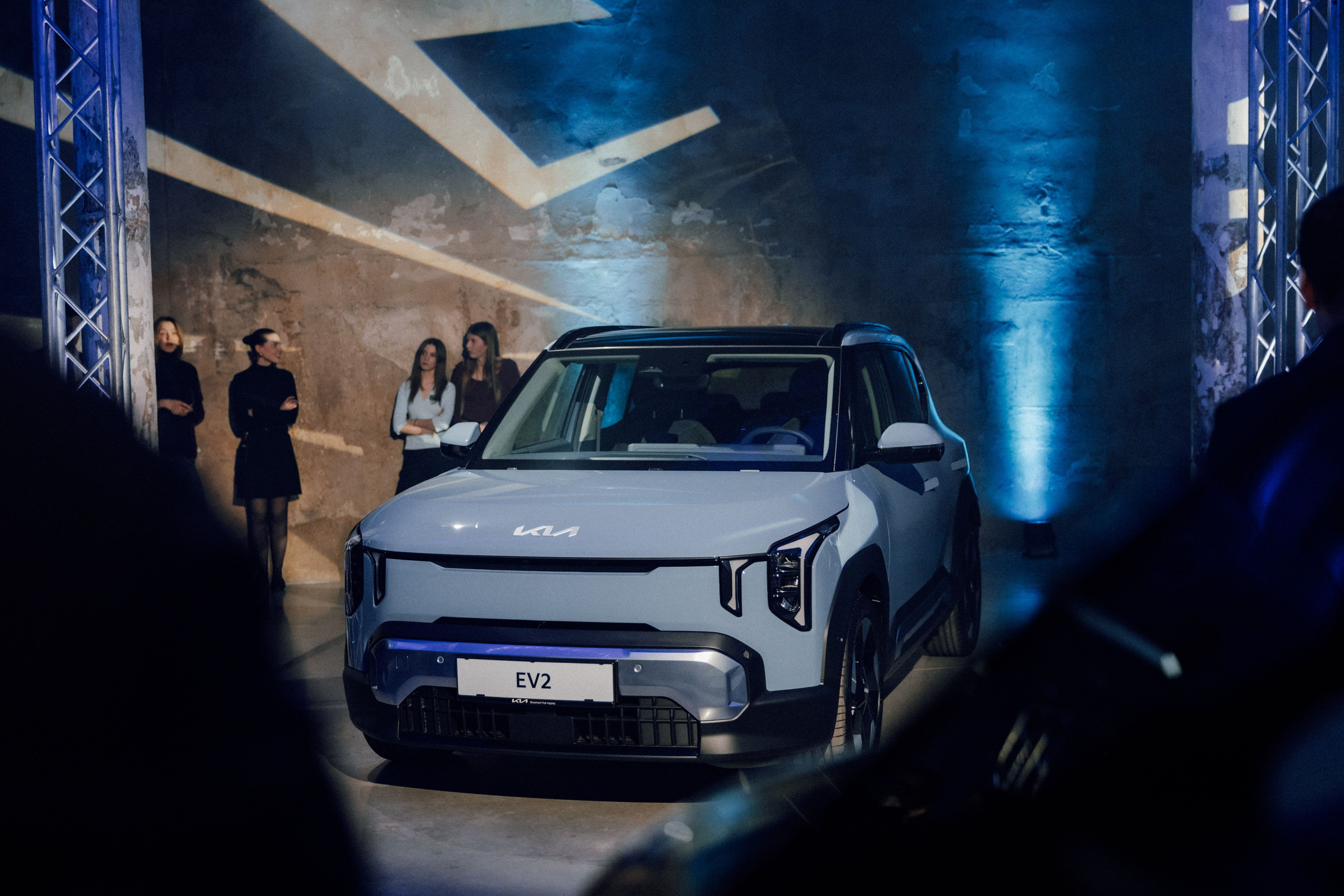 Heute.at - Kunst trifft Auto: Kia zeigt neuen EV2 erstmals in Wien