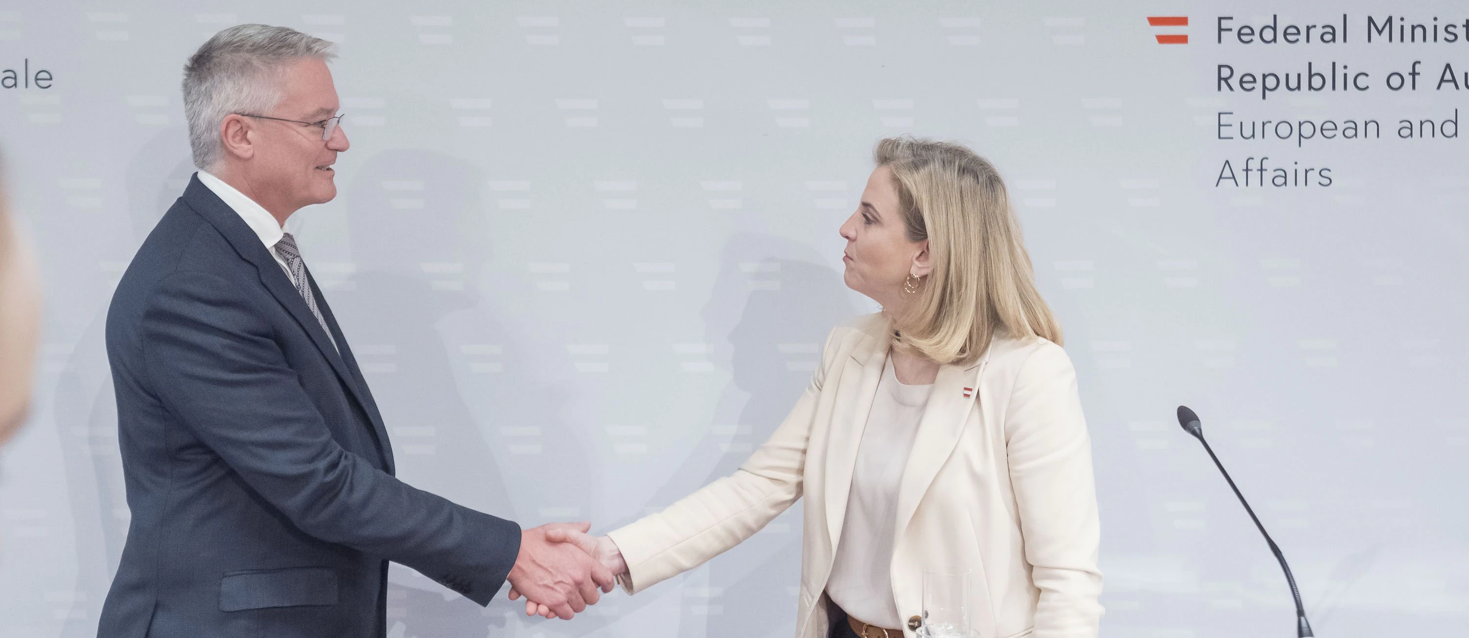 ... ja, Mathias Cormann mein Name, ich bin dort der Generalsekretär ...