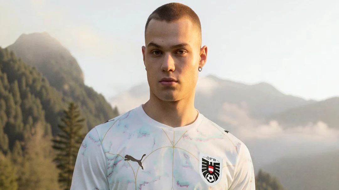 Das Auswärtstrikot des österreichischen Nationalteams bei der WM 2026. 