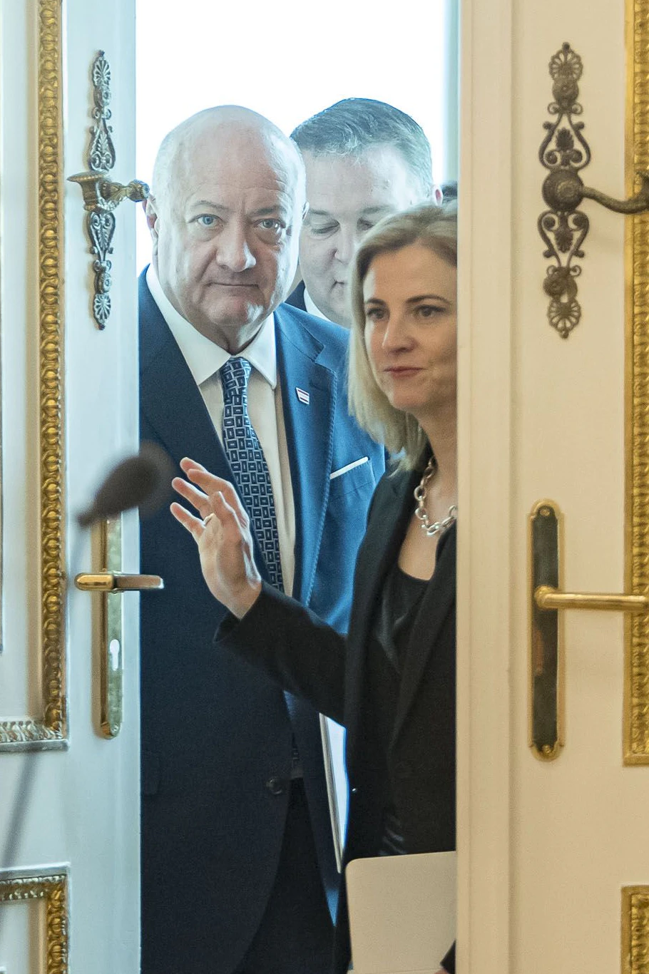 Horch, was kommt von draußen rein? Hollahi, hollaho!