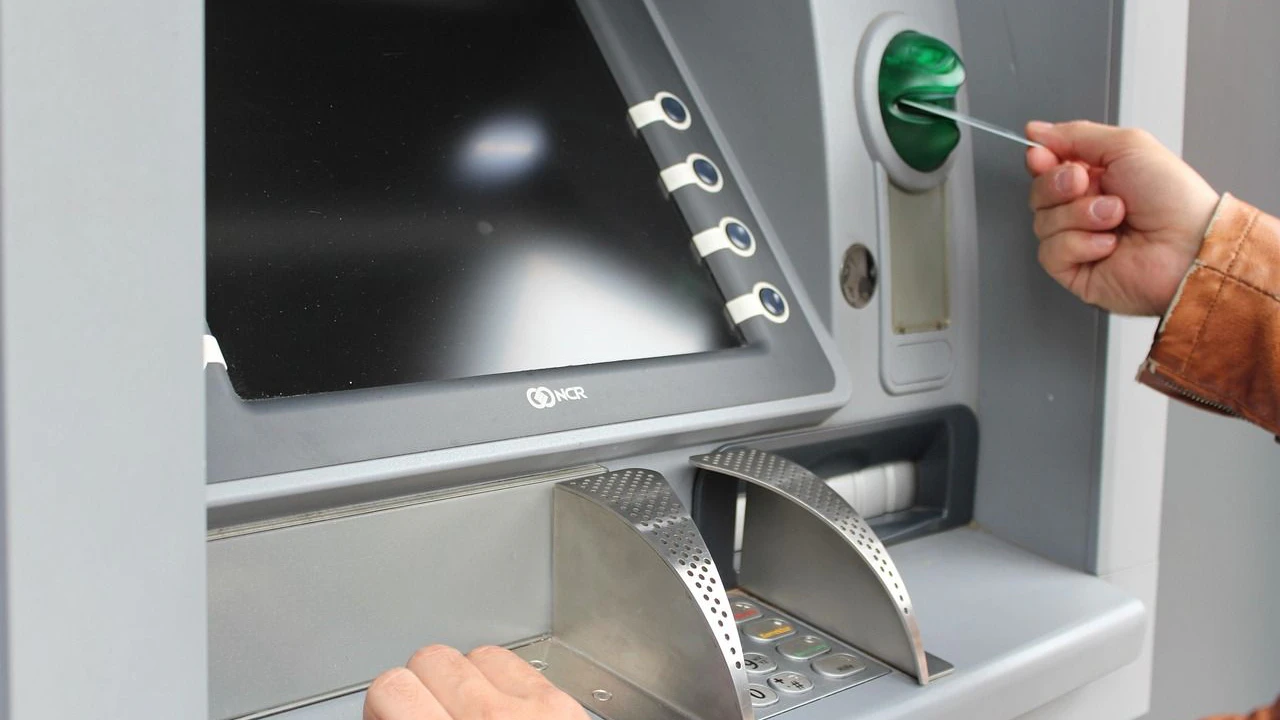 Geldabhebung am Bankomat