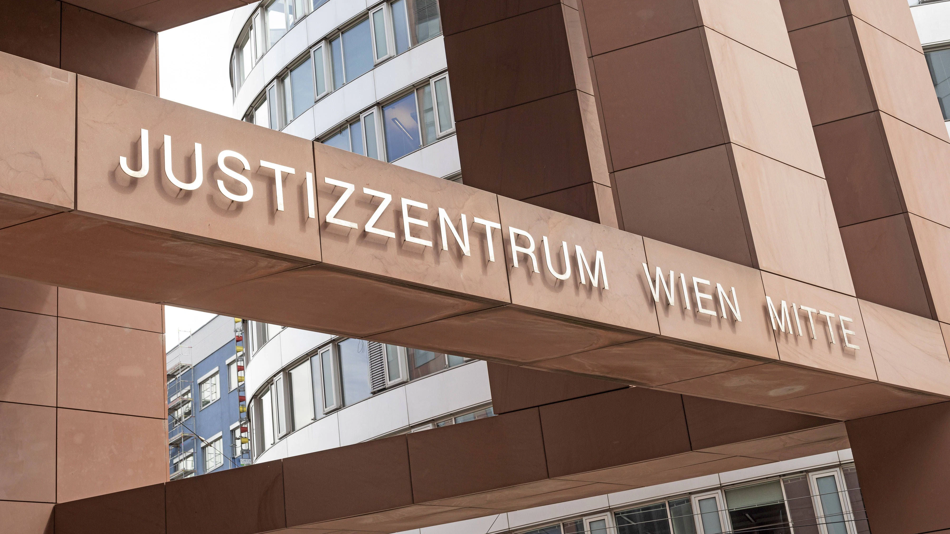 Heute.at - Millionen-Schulden: Große Immo-Gruppe ist pleite