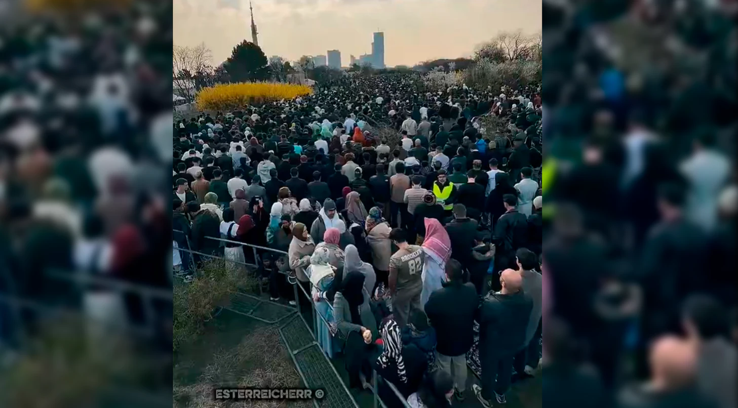 Tausende Muslime feiern das Ende des Ramadan