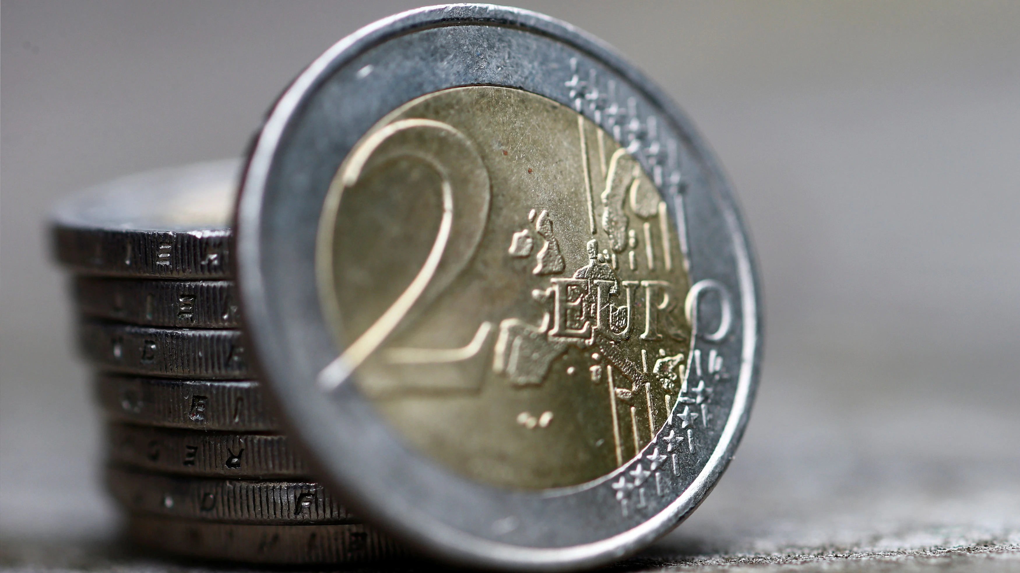 Der digitale Euro soll also ein elektronisches Zahlungsmittel sein, das wie Bargeld überall im Euroraum genutzt werden kann.