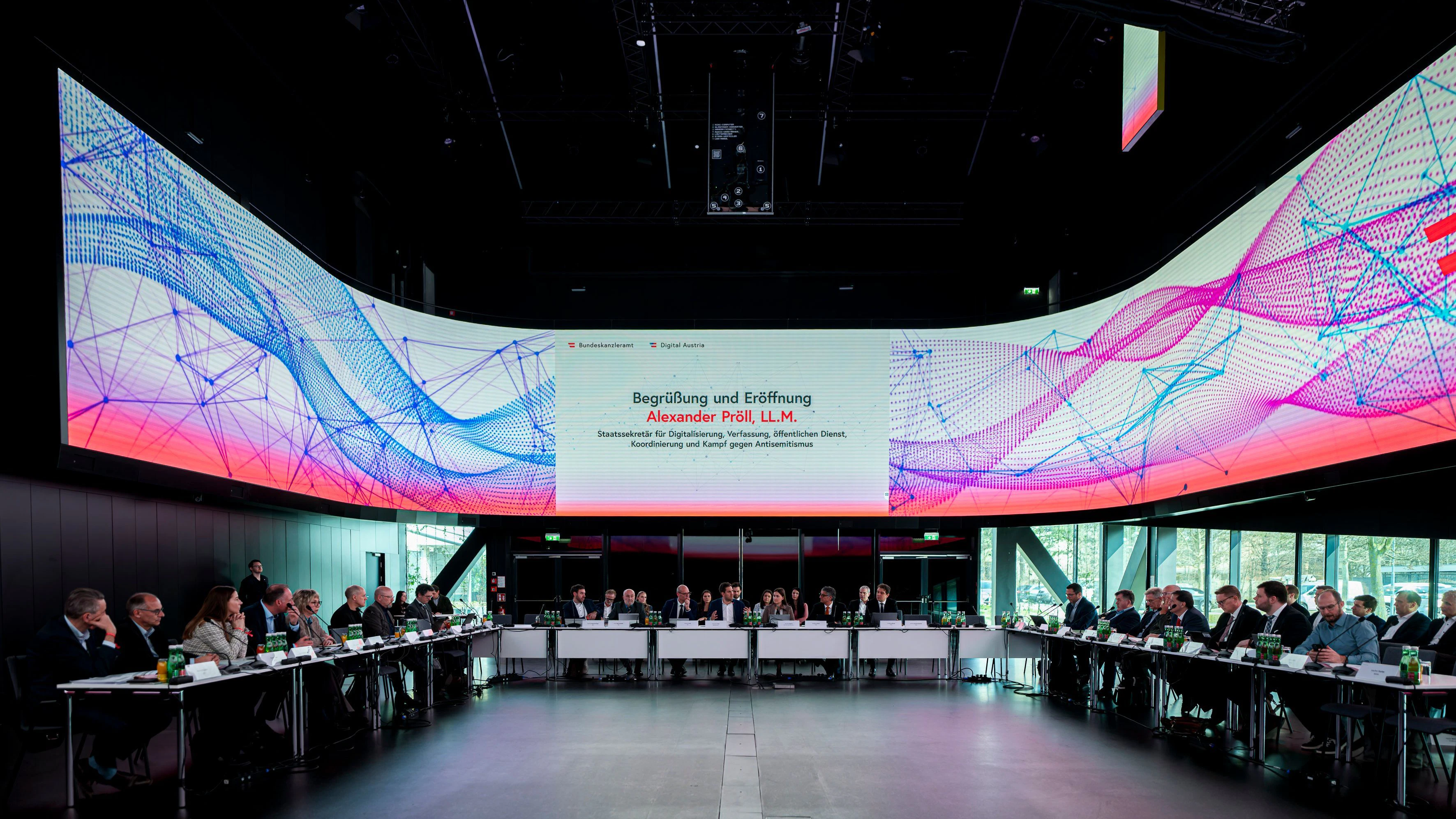 Tulln muss mehr Rom werden: Digi-Staatssekretär Alexander Pröll lud zum KI-Konklave (nur der weiße Rauch fehlte)