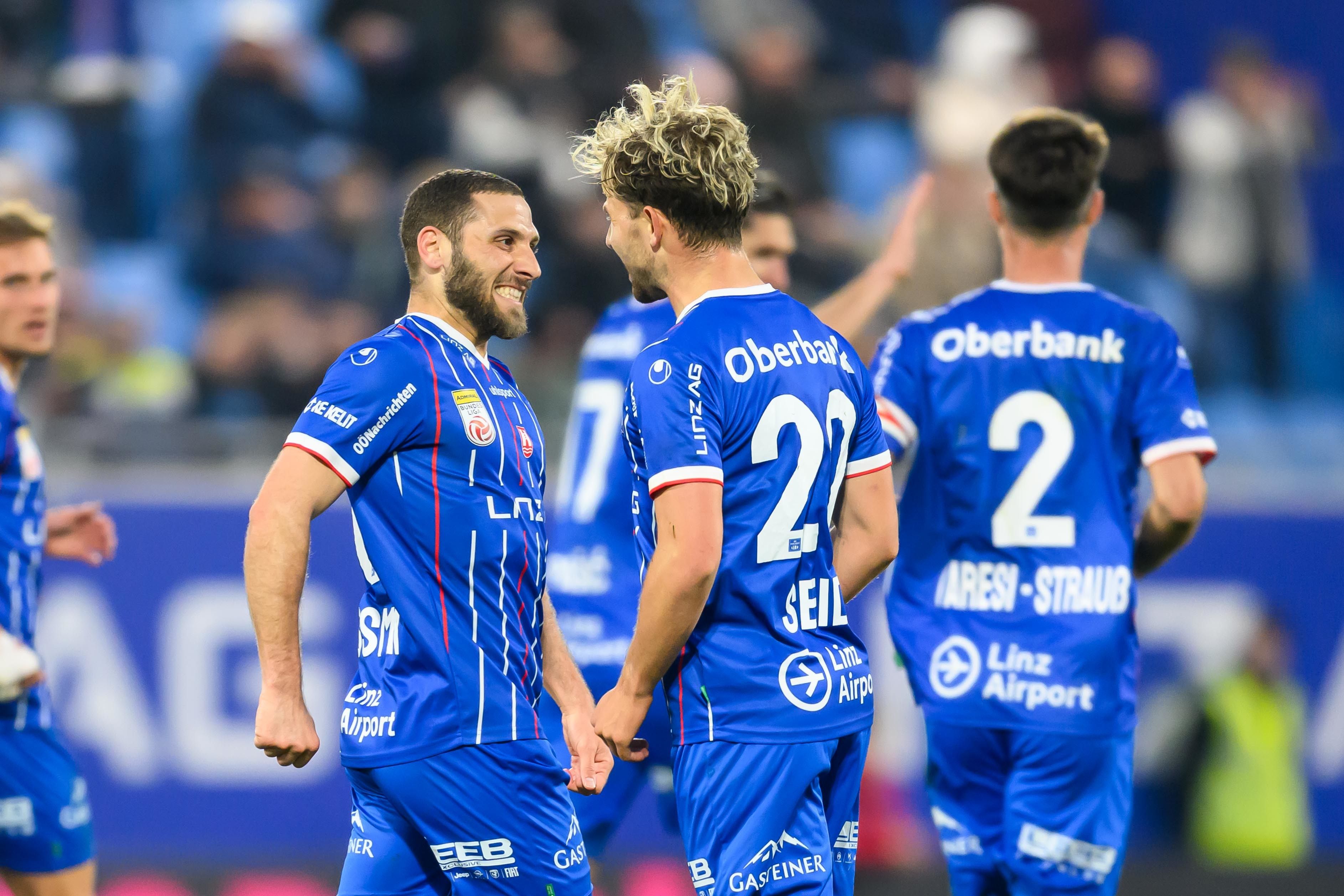 Blau-Weiß Linz jubelt.