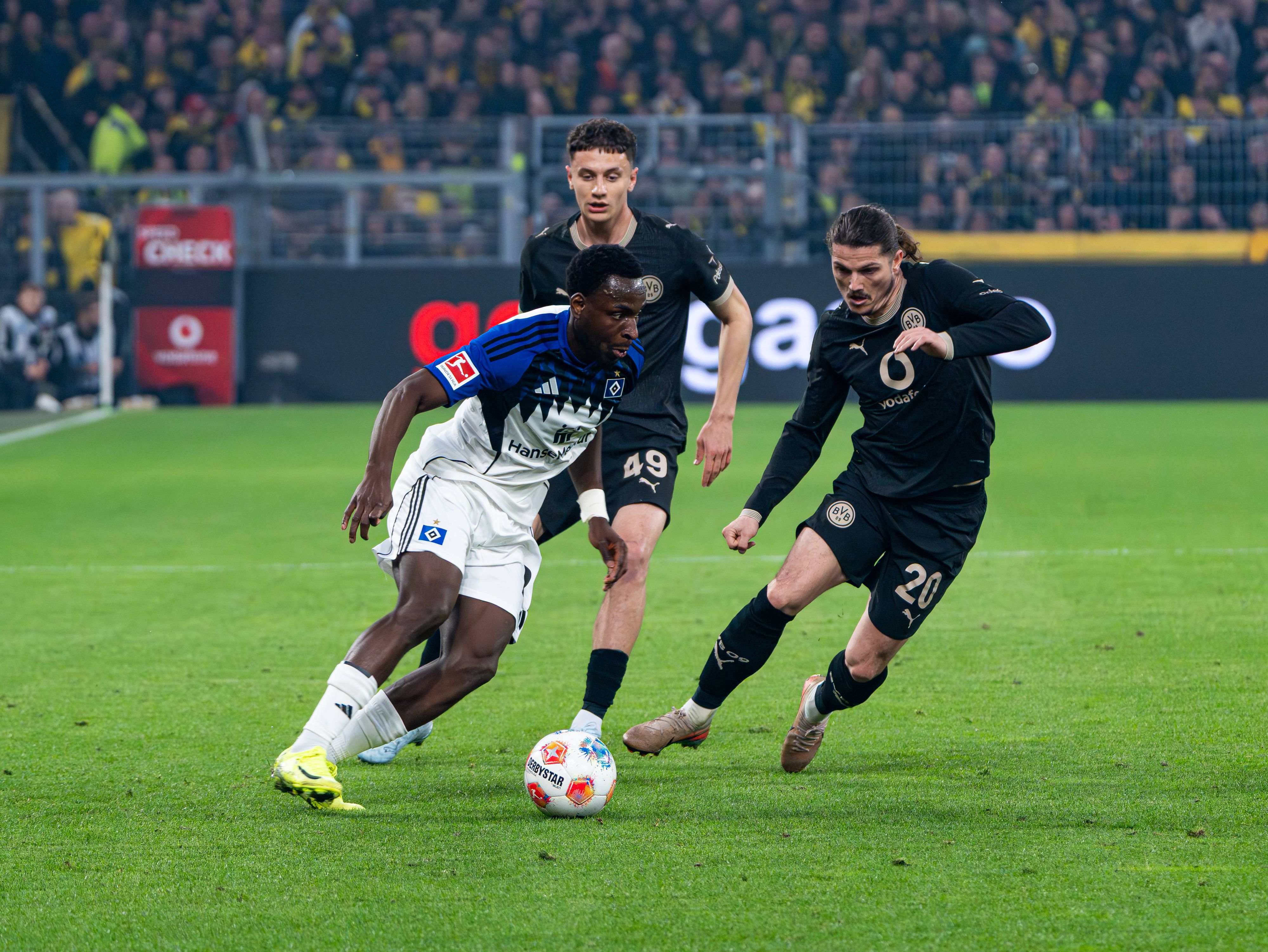 ÖFB-Star Marcel Sabitzer im Einsatz gegen den HSV.