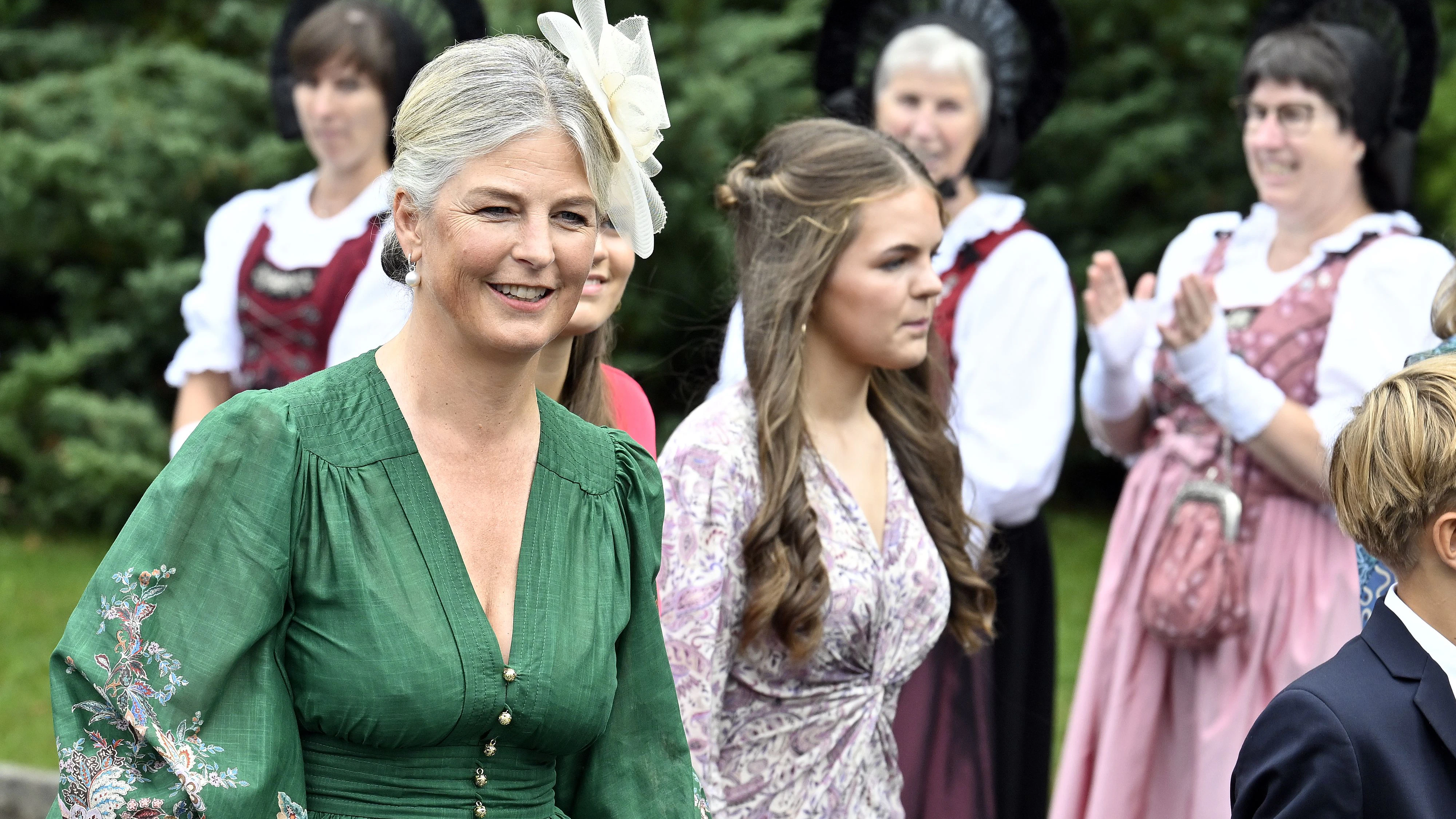 Prinzessin Tatjana von Lichtenstein (links).