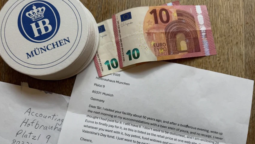 Der Gast zahlte den Bierkrug 50 Jahre später. 