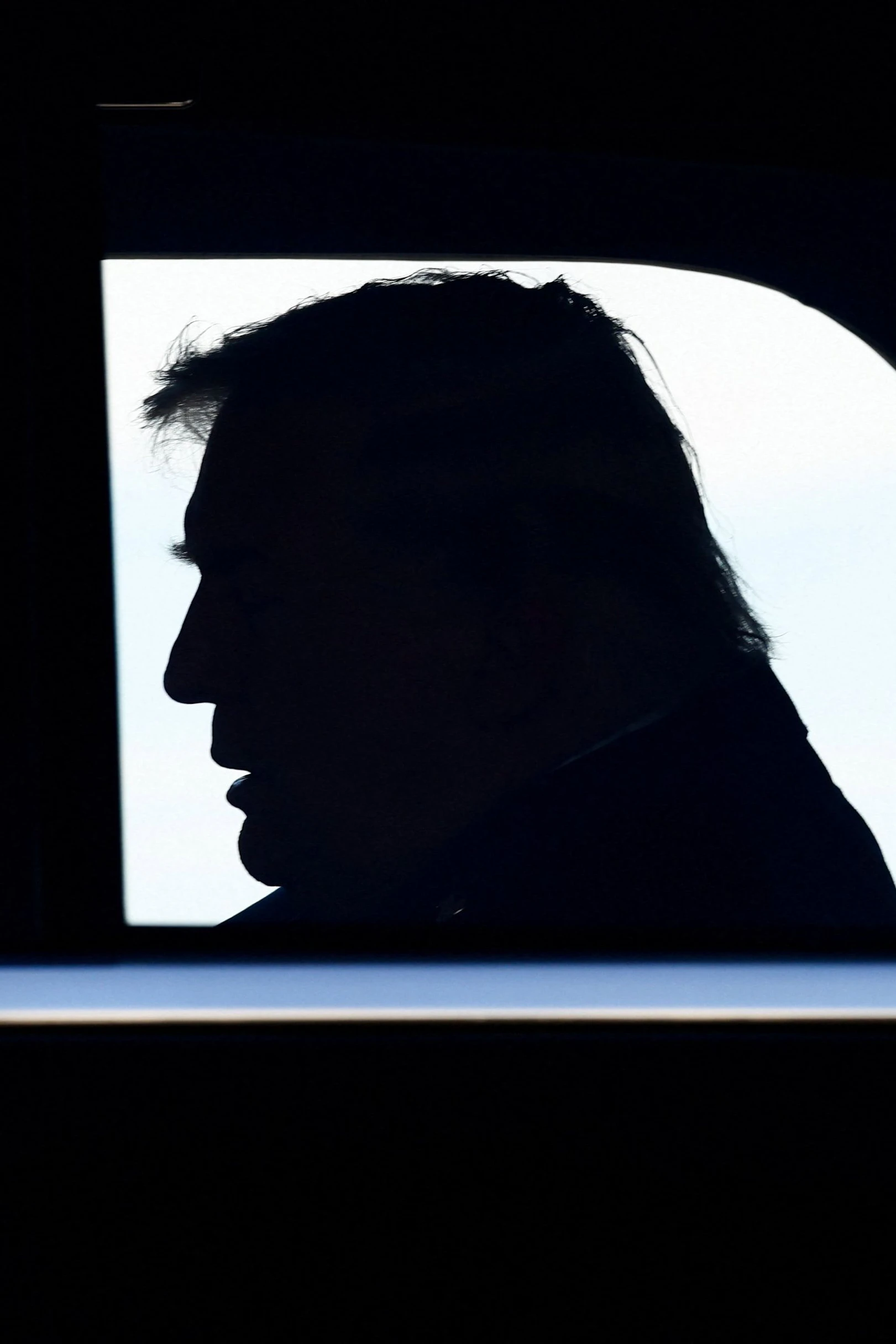 Weitermachen oder für fünf Tage "alle Militärangriffe gegen iranische Kraftwerke und die Energie-Infrastruktur" aussetzen? Trump hat die Wahl.