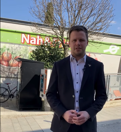 Bürgermeister Patric Pipp verkündet die Nachricht auf seinem eigenen Facebook-Kanal.