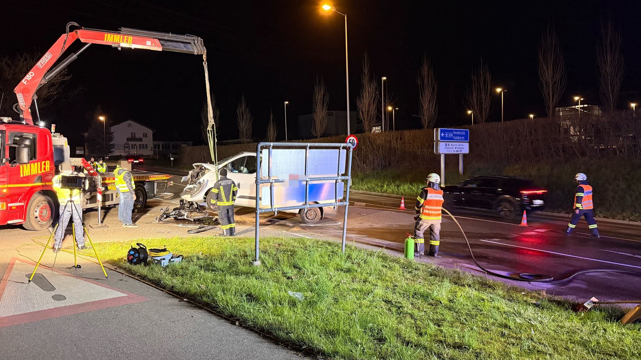 Die Feuerwehr Wolfurt stand bei dem Verkehrsunfall im Einstz. 