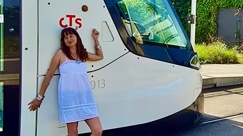 Straßburgerin führt Beziehung mit Straßenbahn und Partner