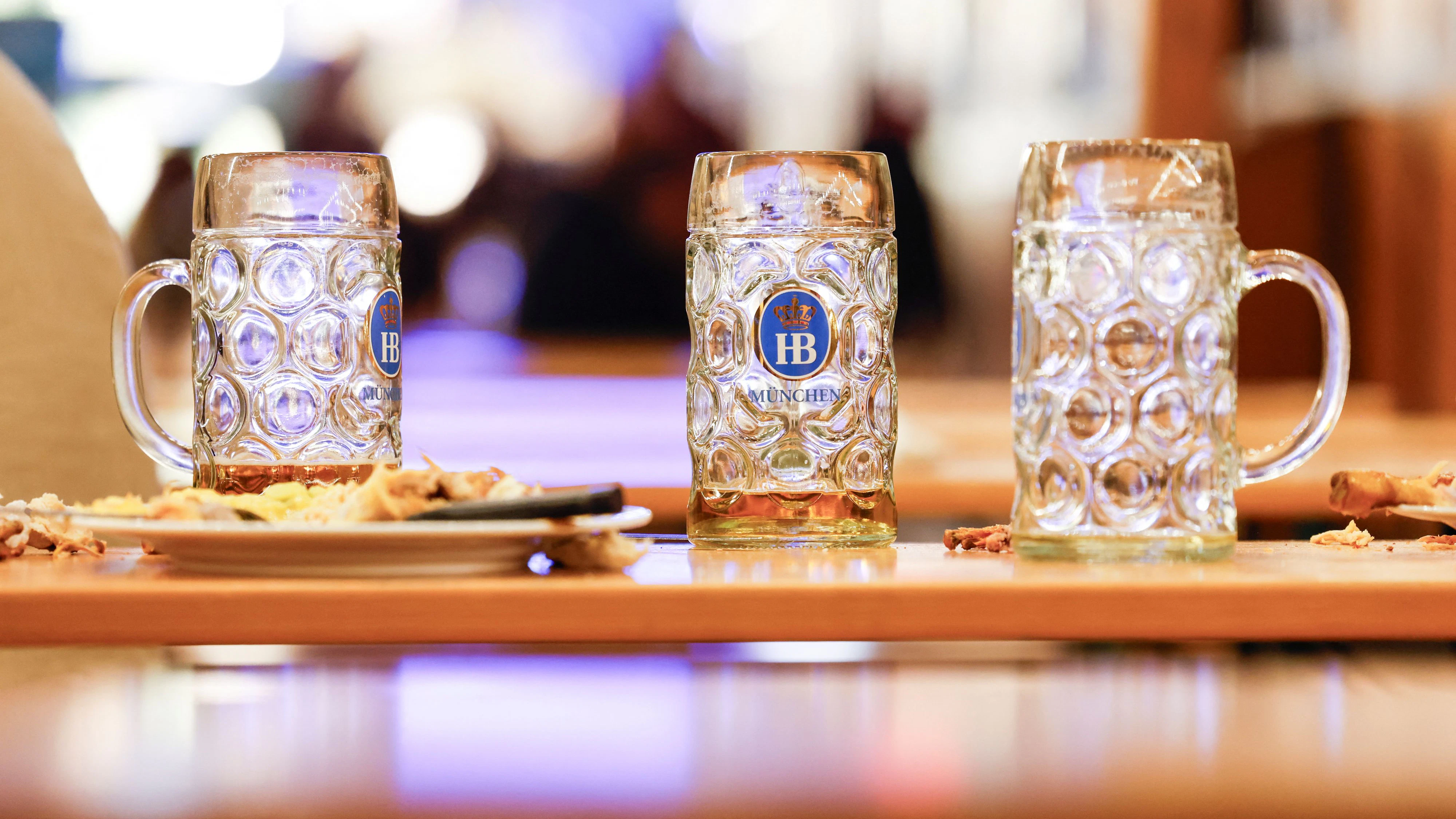 Immer mehr Biergläser bleiben leer (Symbolfoto).