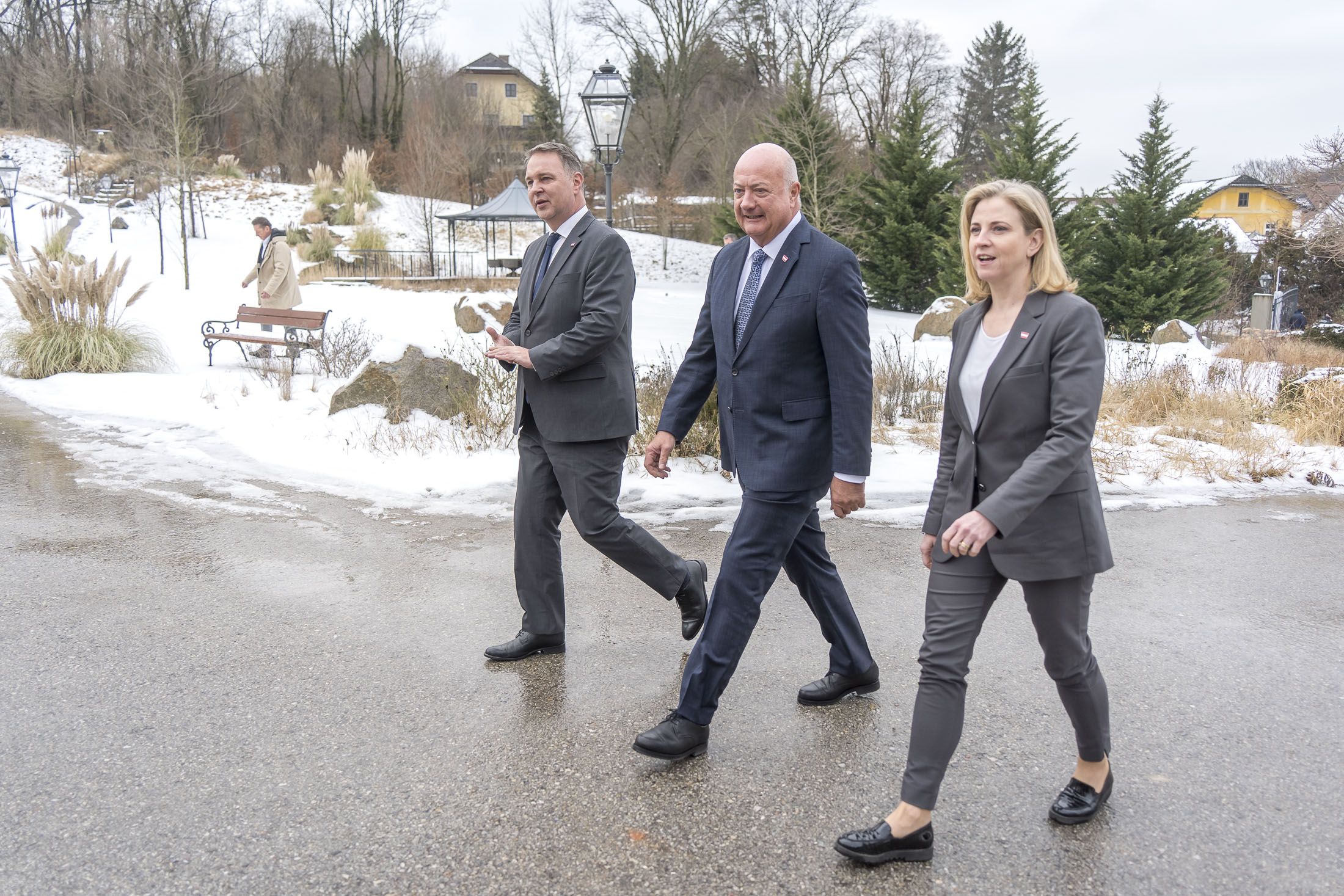 Stocker, Babler und Reisinger bei der Regierungsklausur in Mauerbach