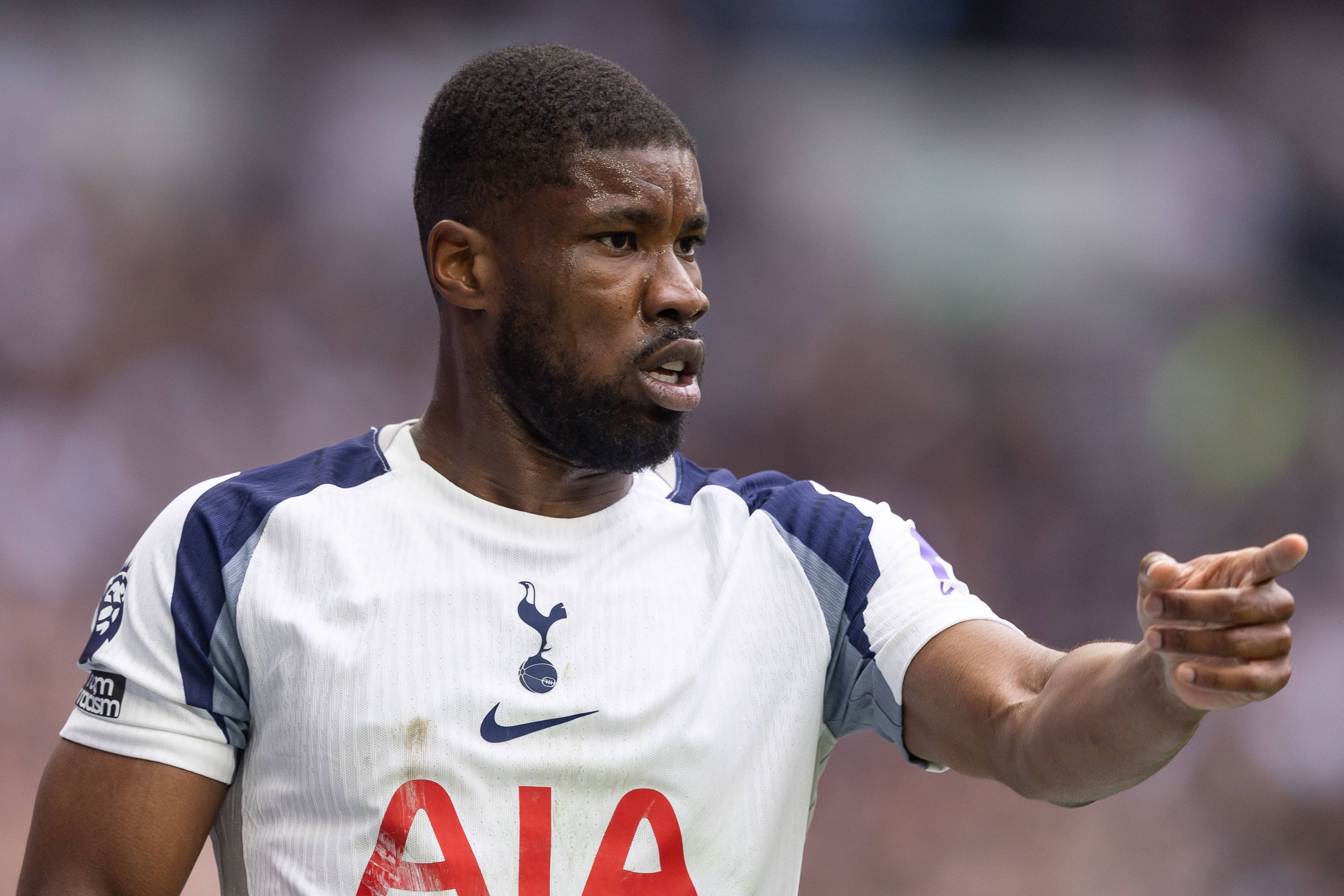 Kevin Danso spielt mit Tottenham gegen den Abstieg.