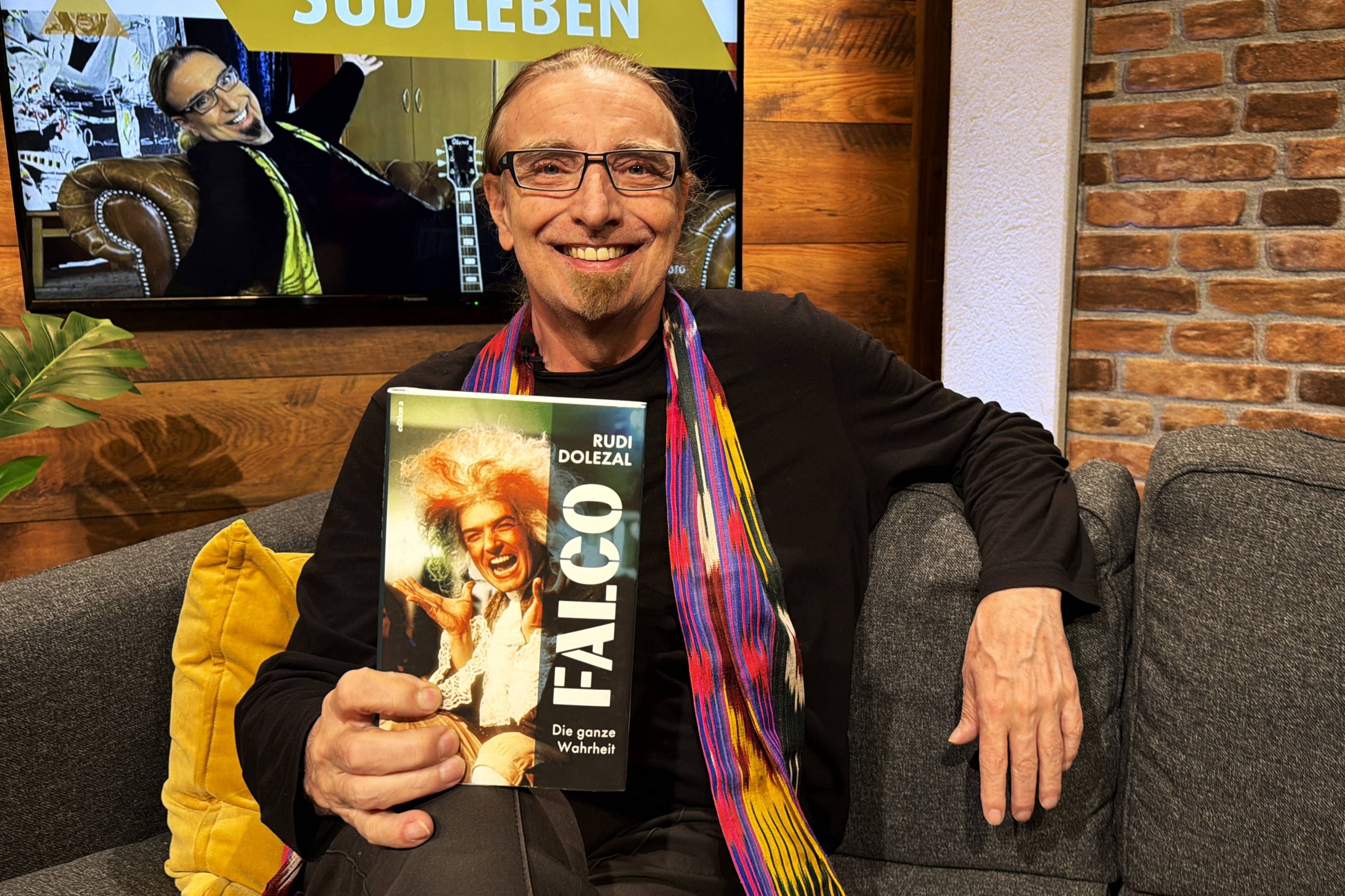 Rudi Dolezal hat ein zweites Buch über seinen Freund Falco geschrieben, in dem er neue Geheimnisse verraten will.