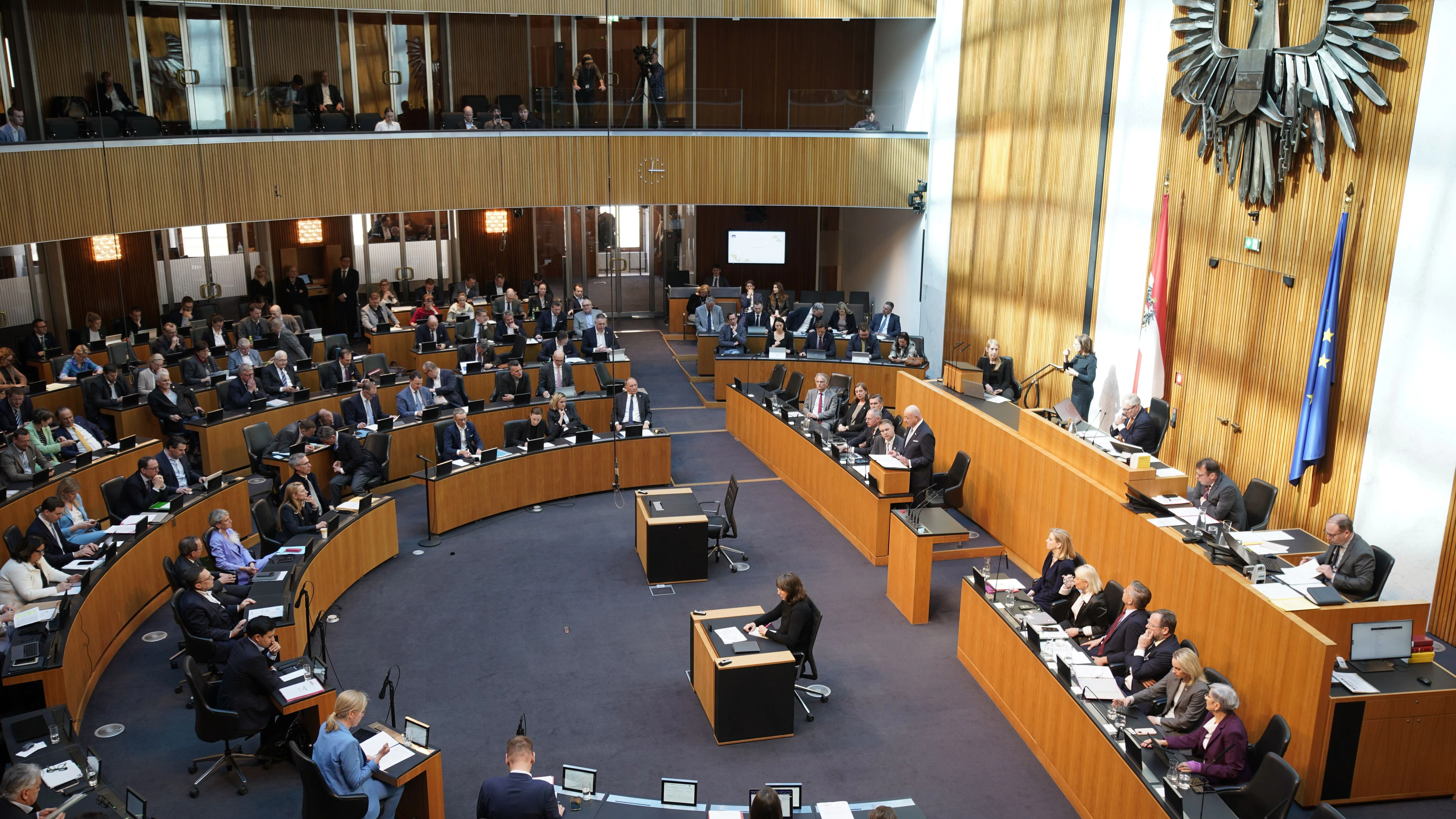 Heute.at - Spritpreis-Krimi: Regierung ringt um Mehrheit