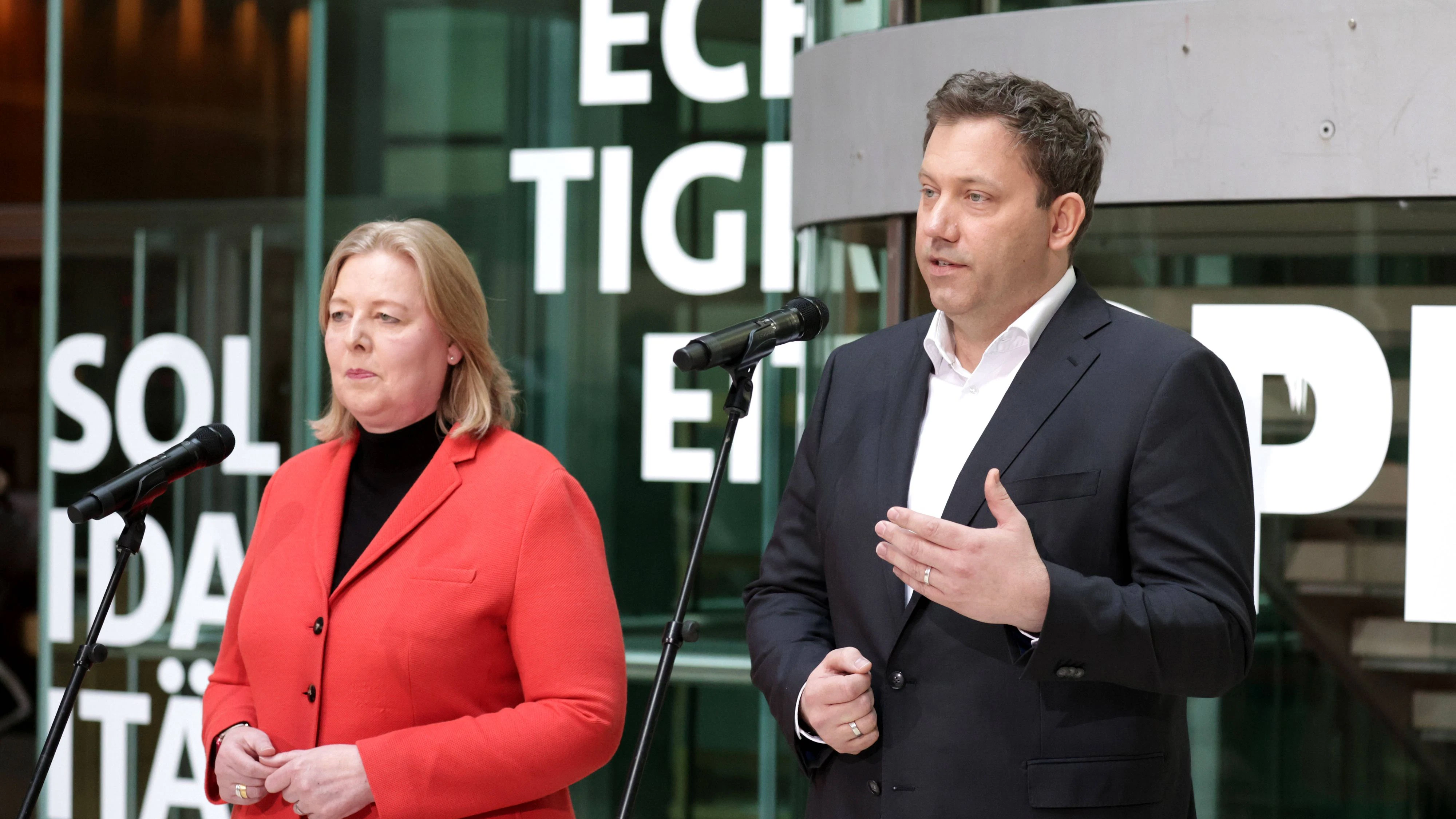 Die Kritik an Arbeitsministerin Bärbel Bas und Vizekanzler Lars Klingbeil wird lauter.