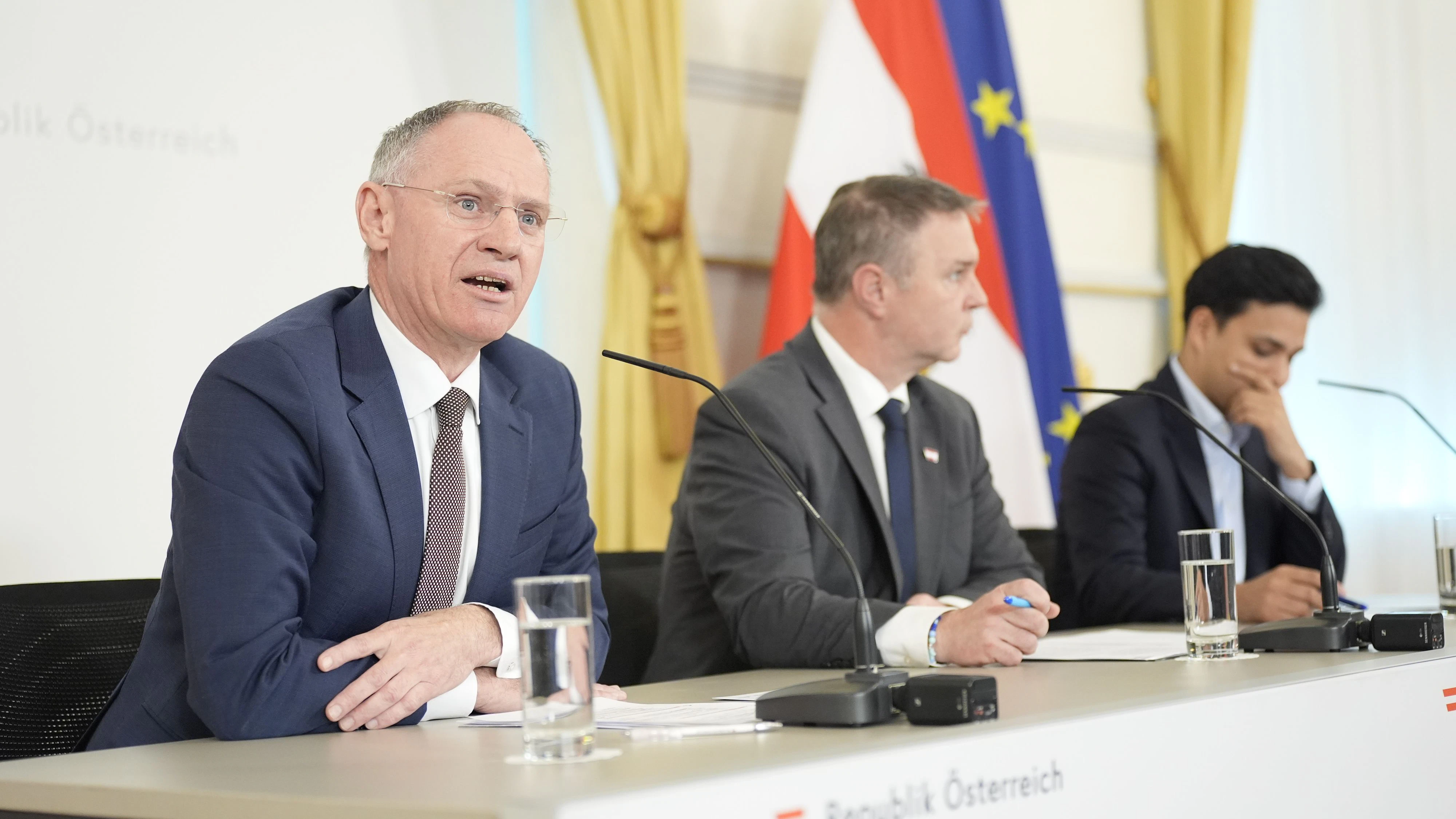 Die Regierung hat im Zuge des Migrations- und Asylpakts auf EU-Ebene entsprechende Gesetzesverschärfungen vorgestellt. 