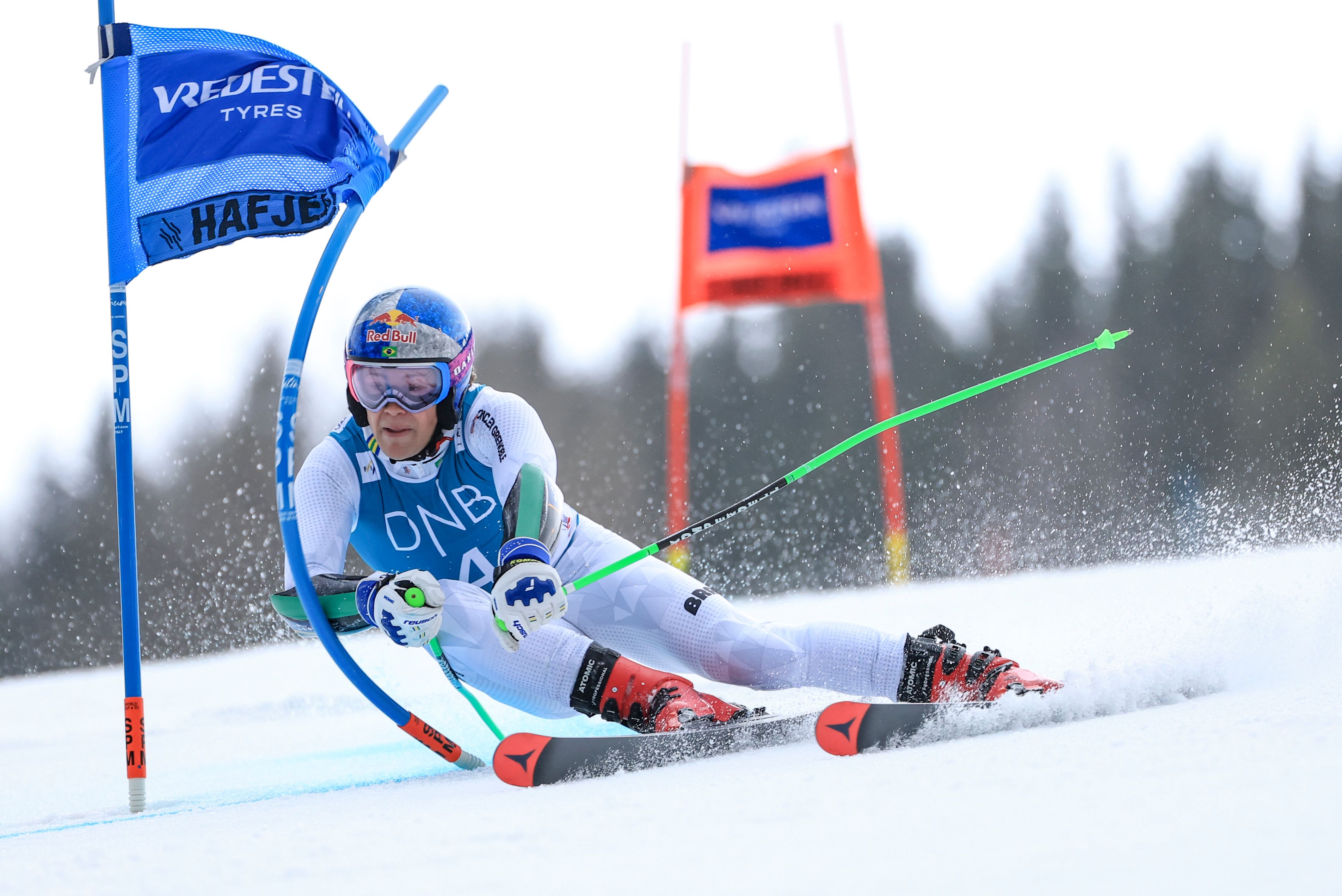 Lucas Pinheiro Braathen führt.