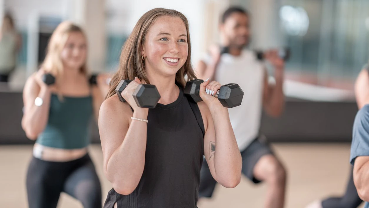 Heute.at - Sportkleidung öfter tragen? Hautärztin schlägt Alarm