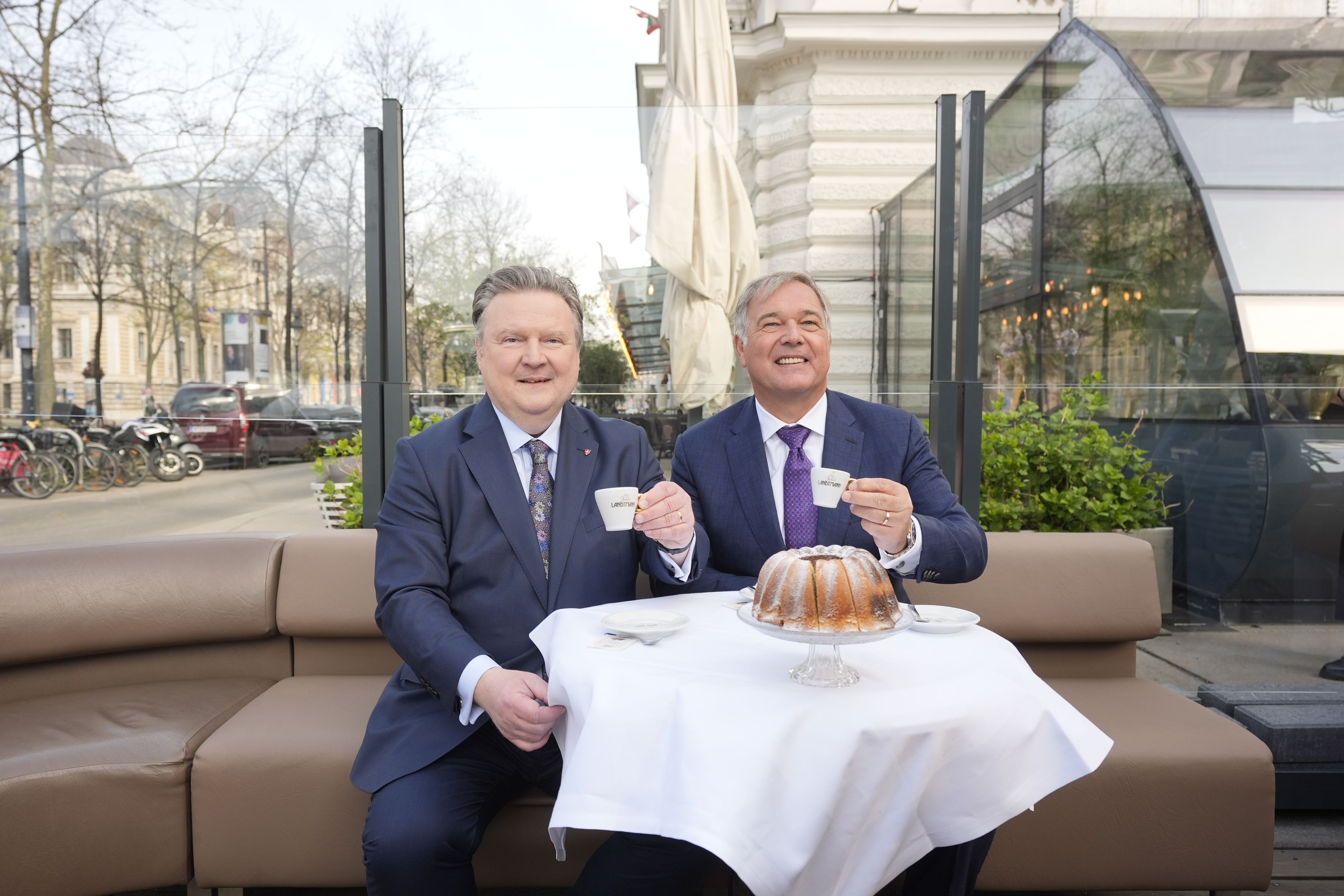 Ludwig (l.) und Ruck beim gemeinsamen (Presse-)Kaffee im Café Landtmann.
