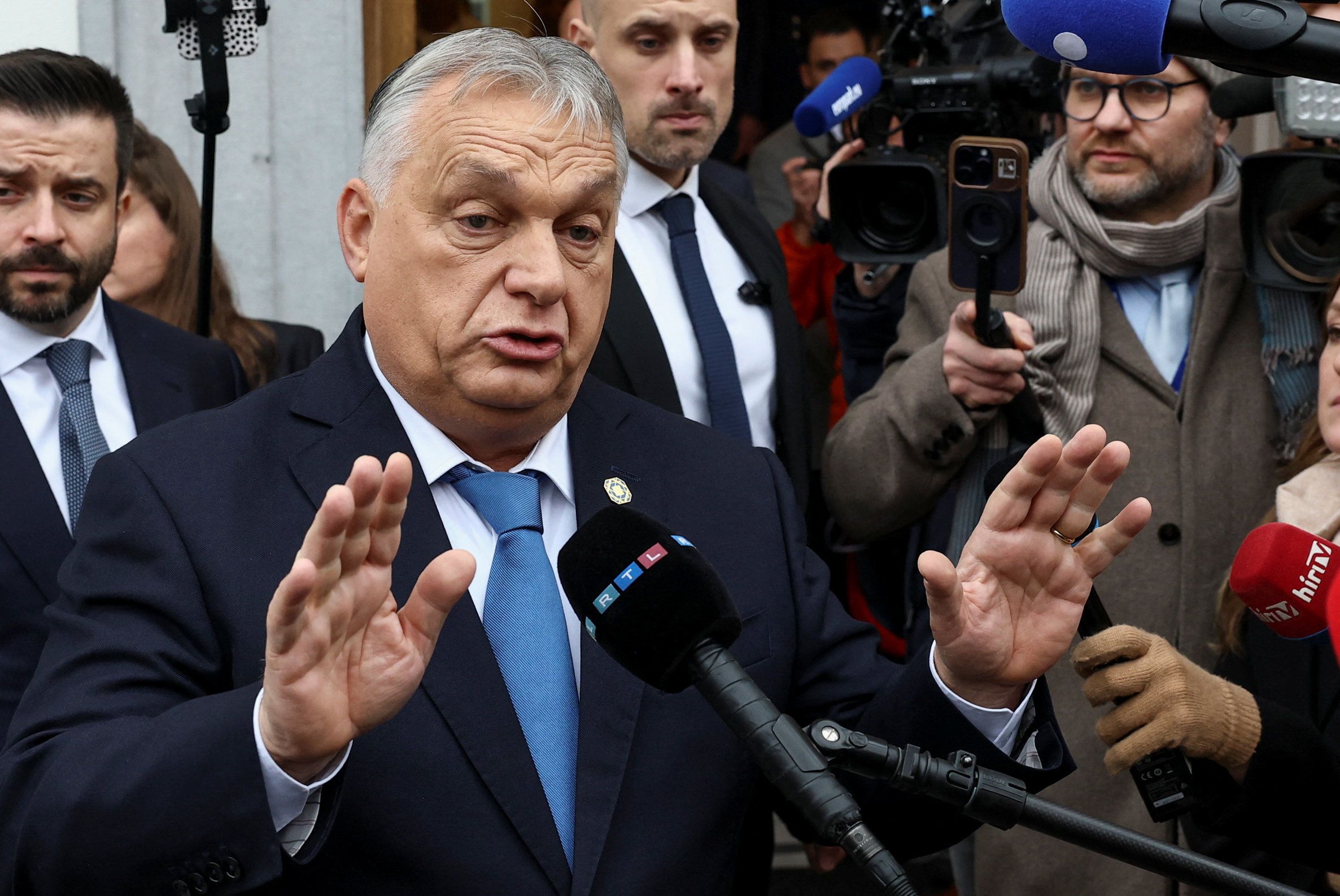 Viktor Orbán soll viele Milliarden Euro in Freunderlwirtschaft versenkt haben.