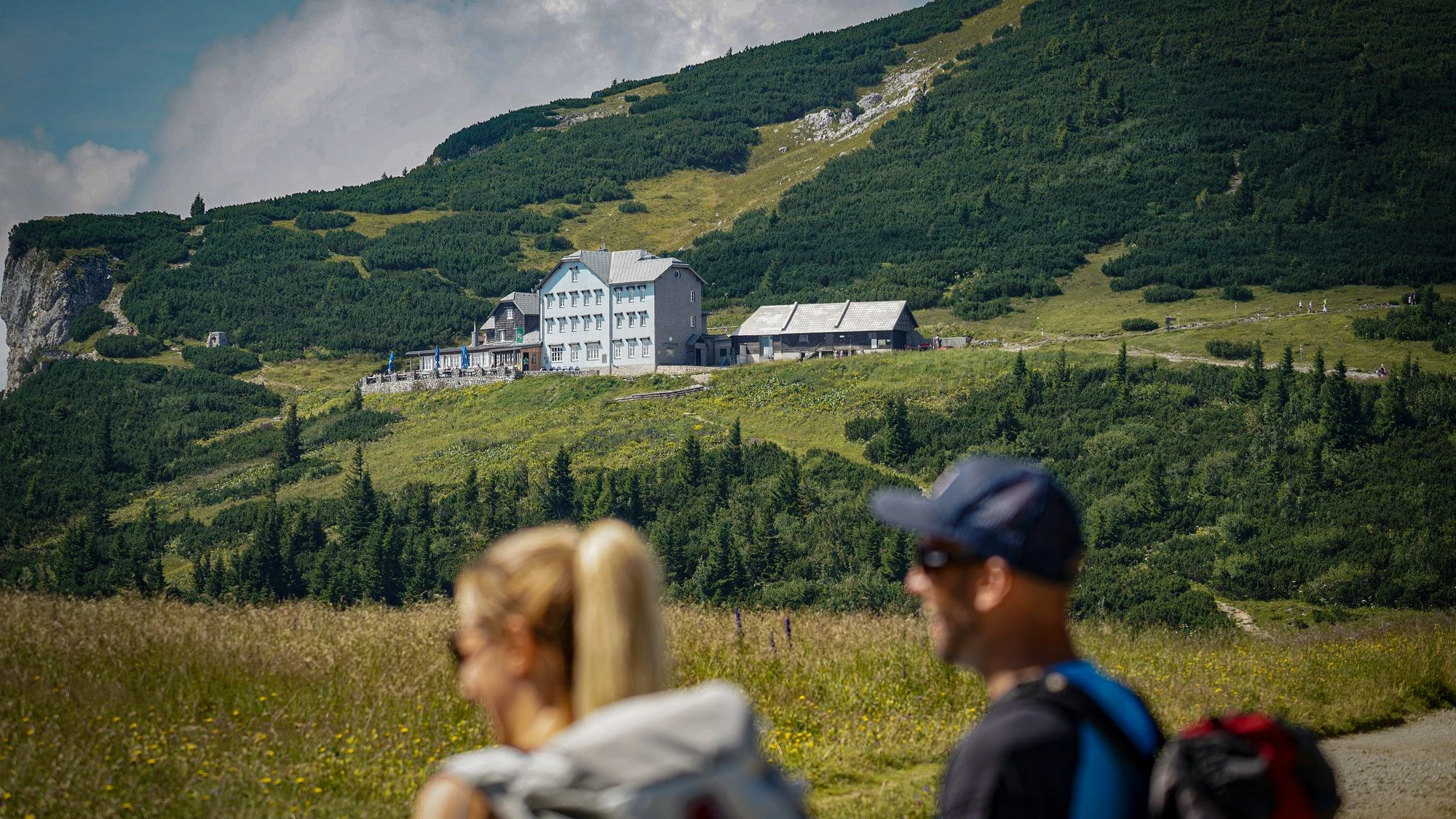 Am 1. Mai startet die Rax-Seilbahn in die Sommersaison.