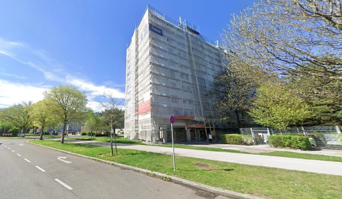 Die Sanierung des Gemeindebaus in der Putzendoplergasse zieht sich in die Länge.