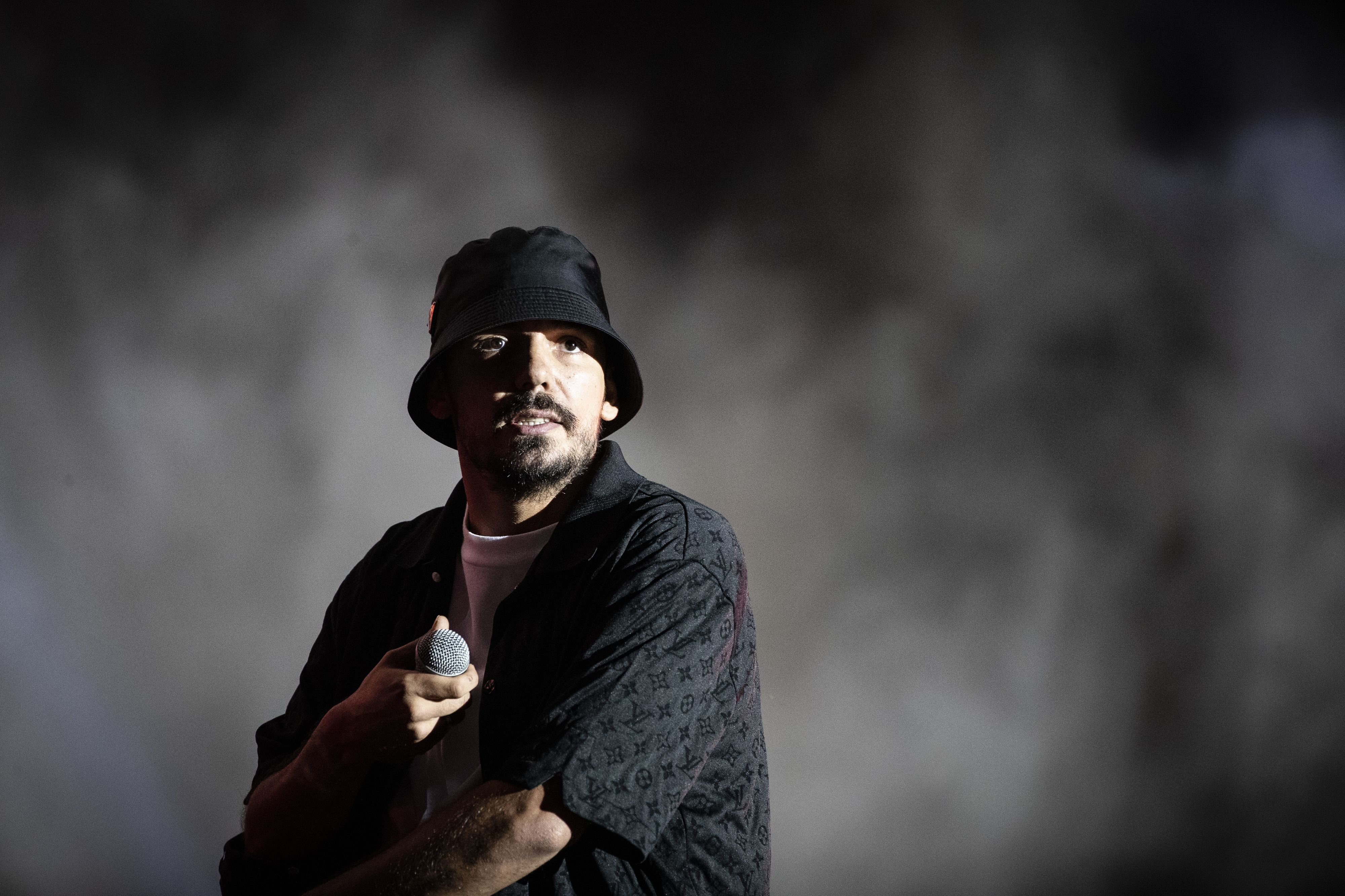 Rapper Capital Bra ist wütend.