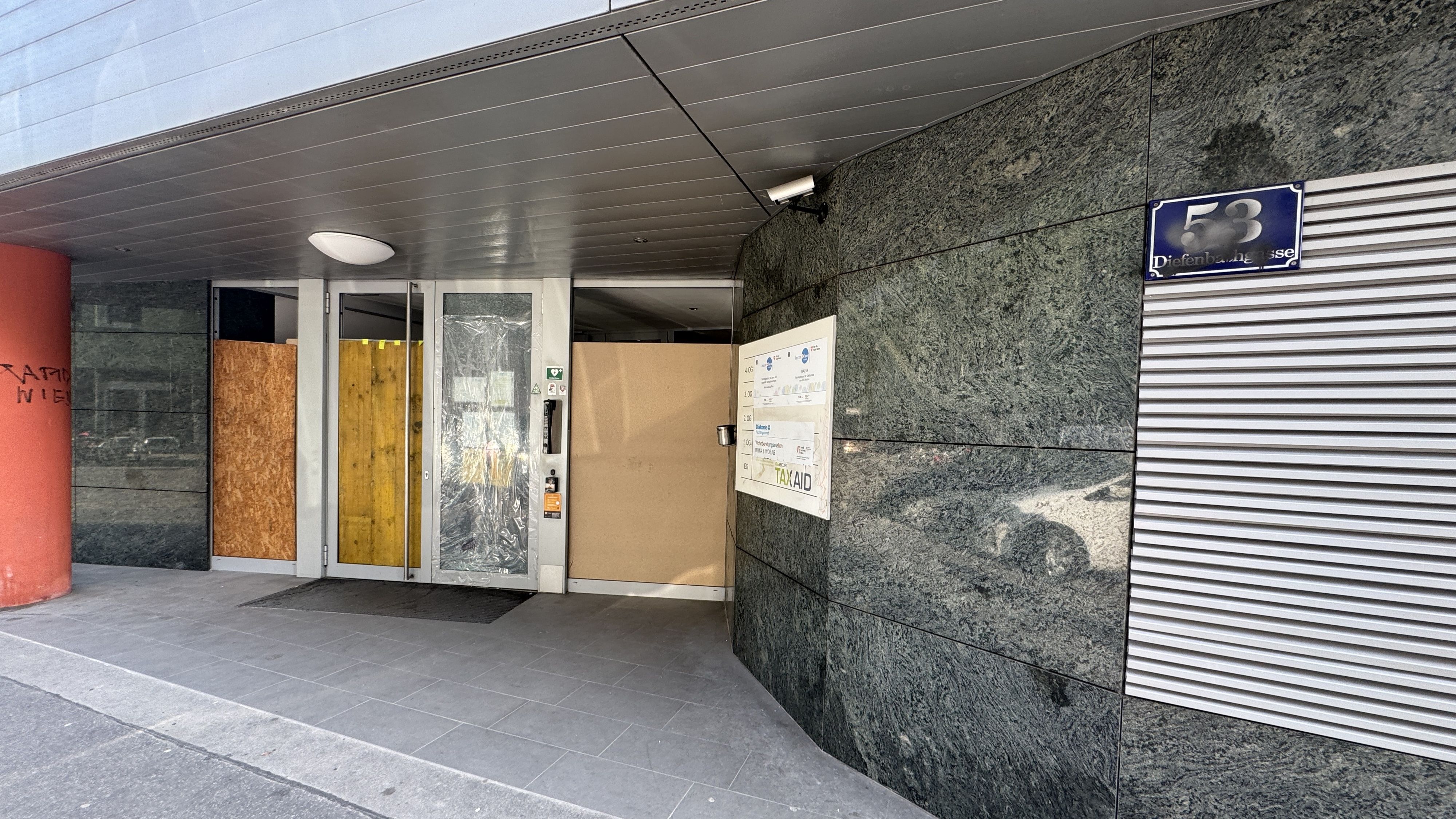 Vandalismus-Exzess in der Diefenbachgasse in Rudolfsheim-Fünfhaus.