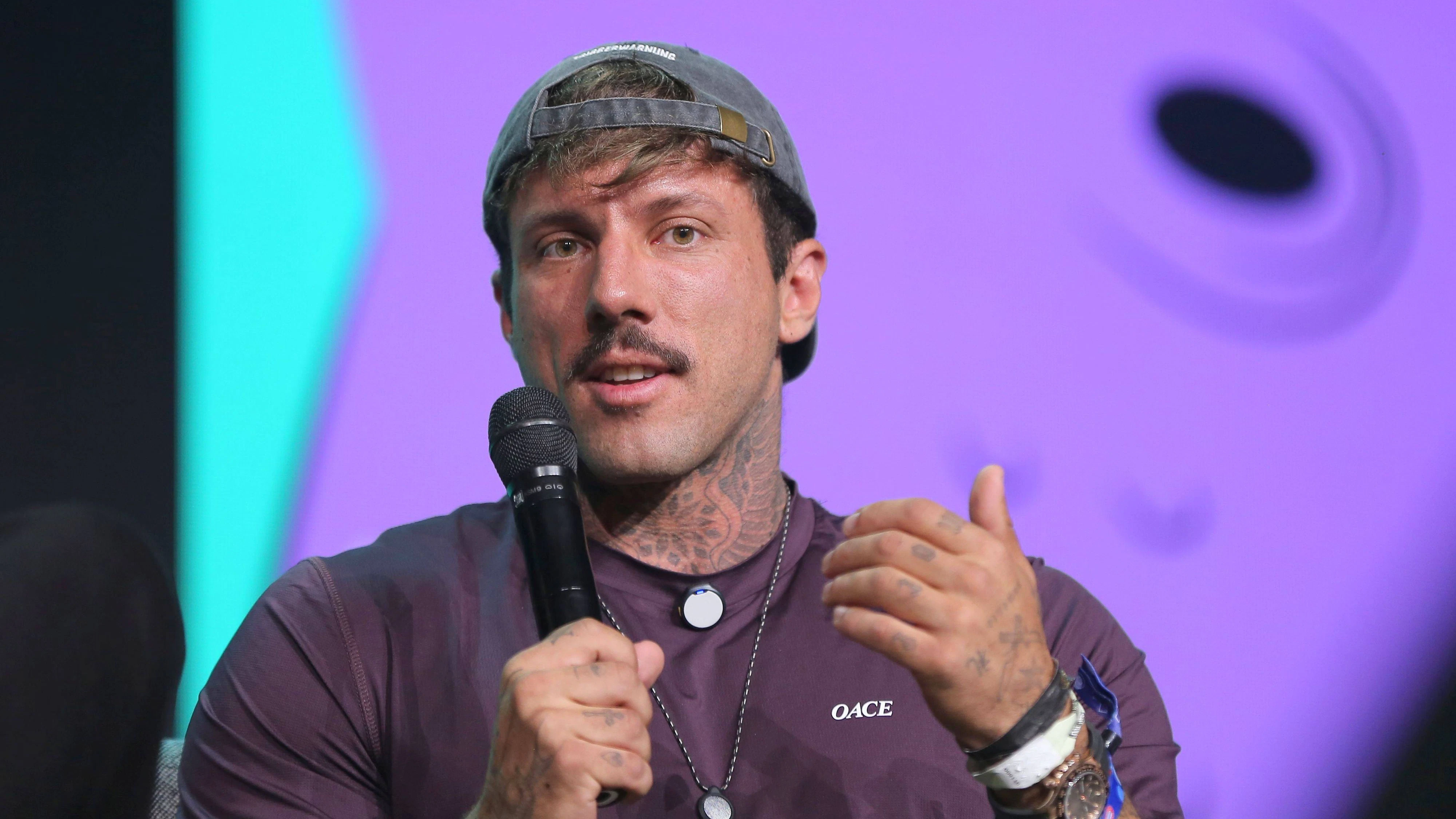 Christian Wolf ist ein deutscher Fitness-Influencer und Unternehmer. Er wurde unter anderem durch den Aufbau und das Marketing des Supplementunternehmens "More Nutrition" bekannt.