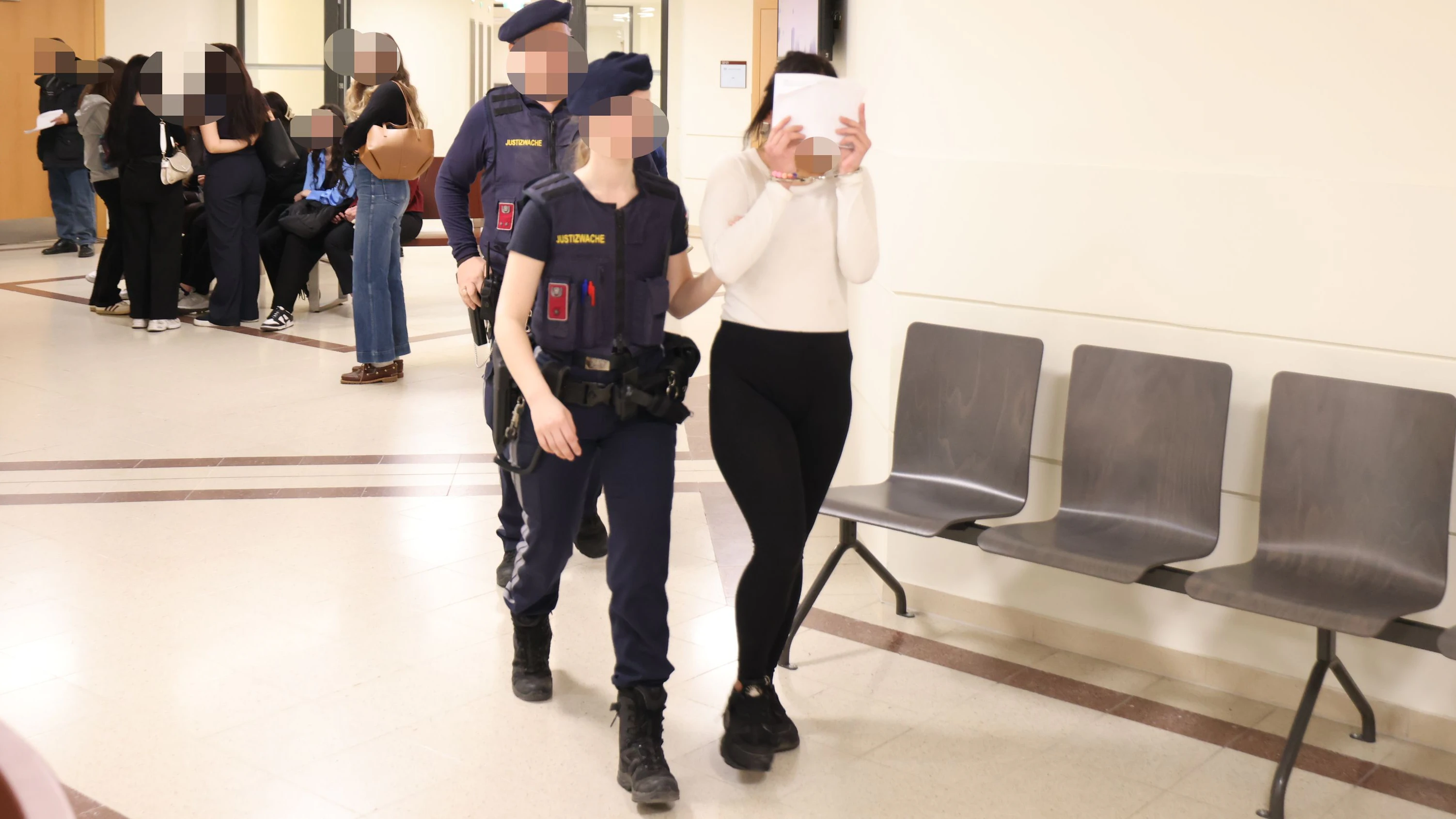 Die 26-Jährige verletzte mehrere Kinder bei Angriffen