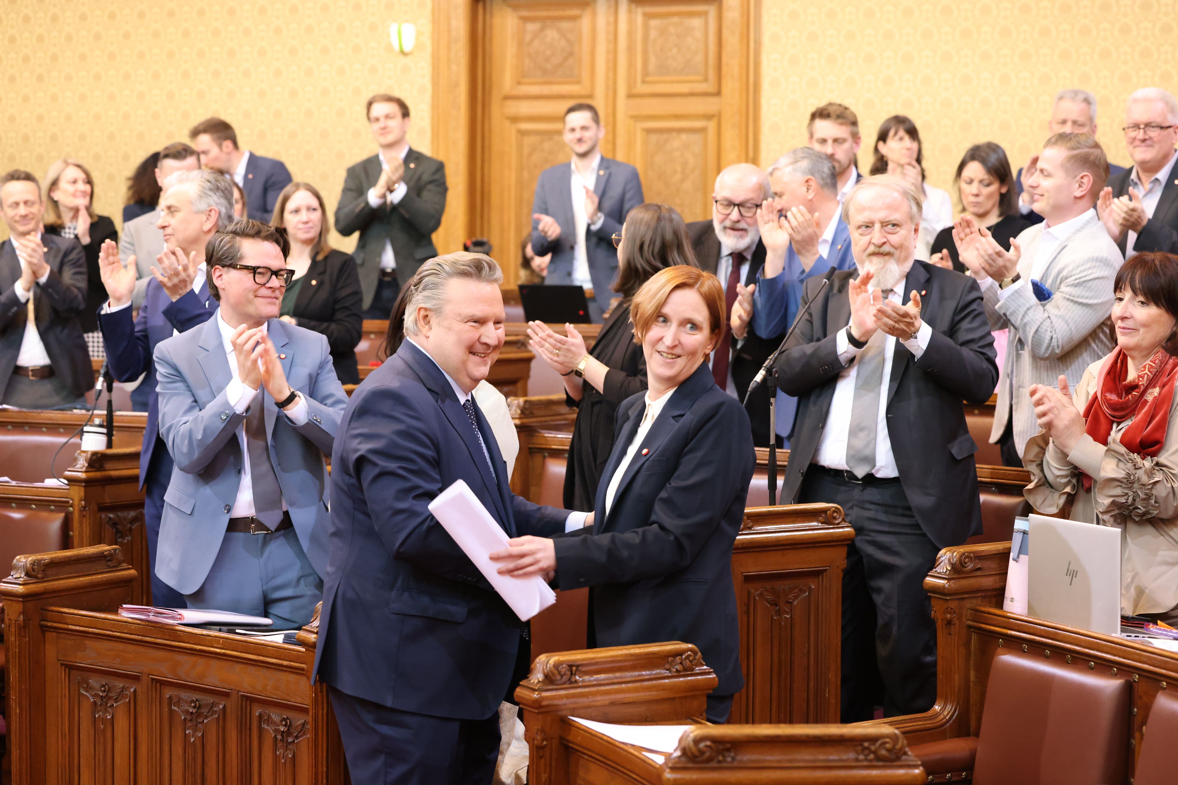 Bürgermeister Michael Ludwig (SP) mit der neuen Wohnbaustadträtin Elke Hanel-Torsch.
