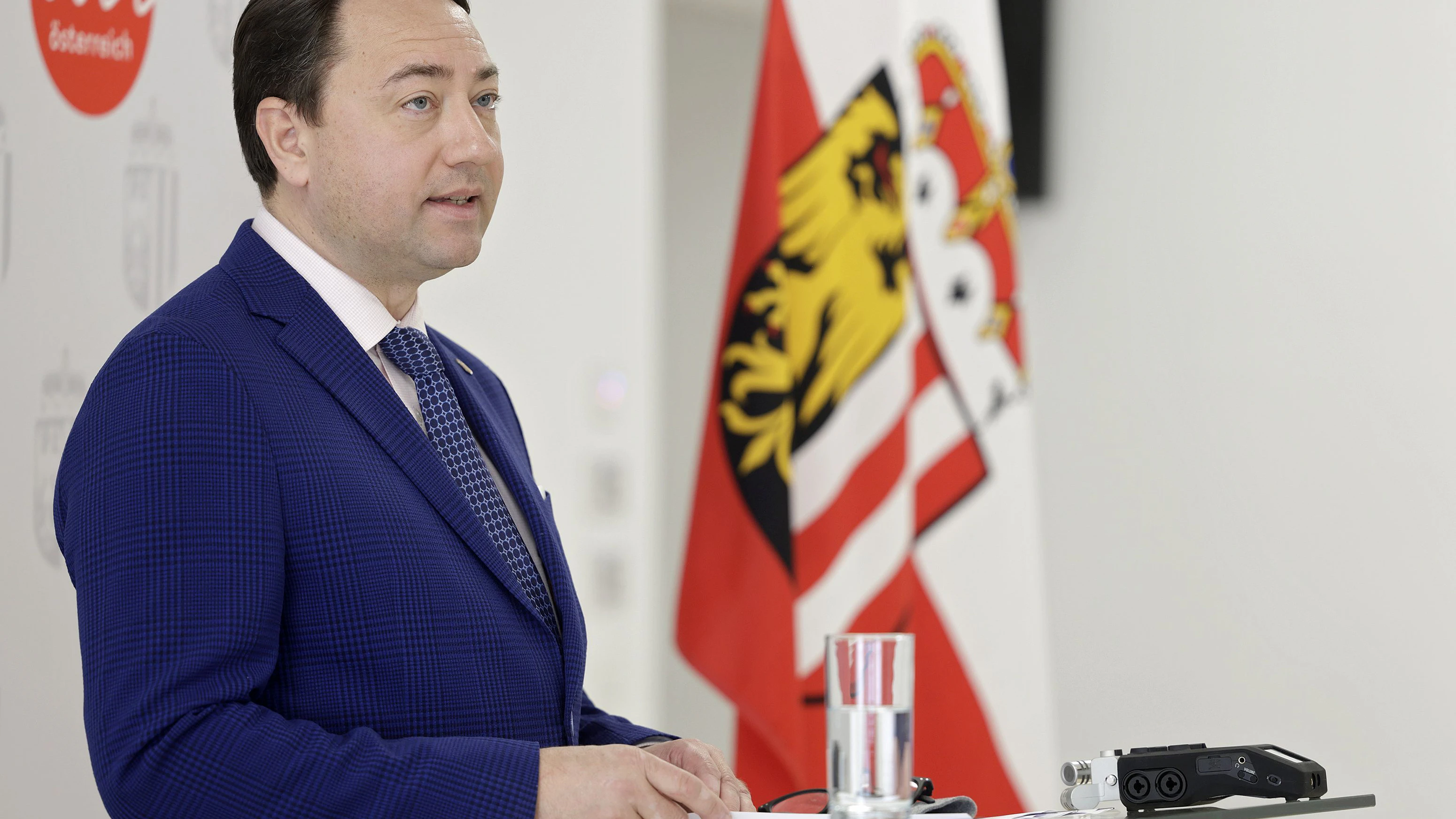 FPÖ-Chef und LH-Stv. Manfred Haimbuchner will schärfere Regeln für die Staatsbürgerschaft.