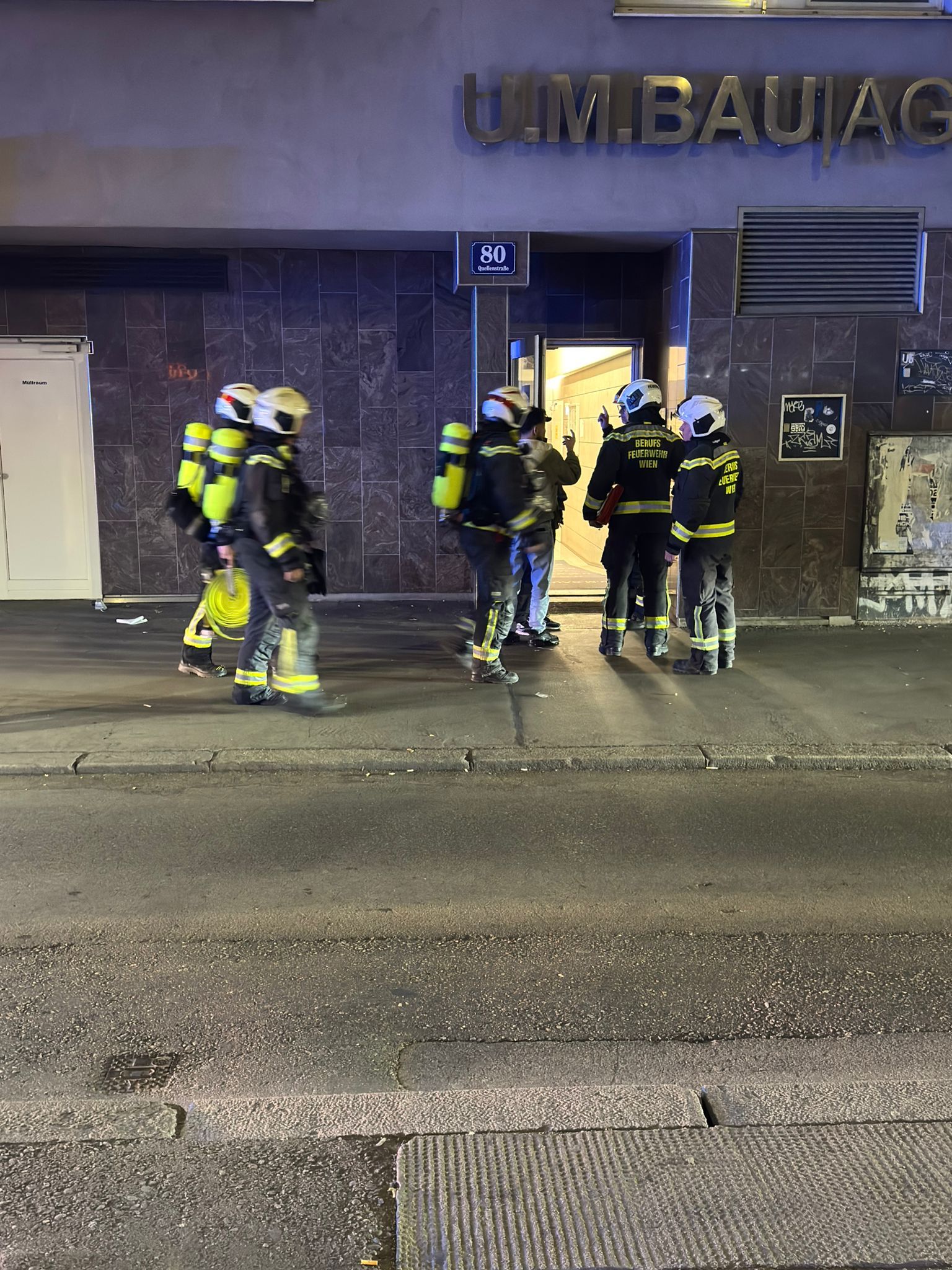 Feuerwehr-Einsatz am Dienstagabend in der Quellenstraße (Wien-Favoriten)