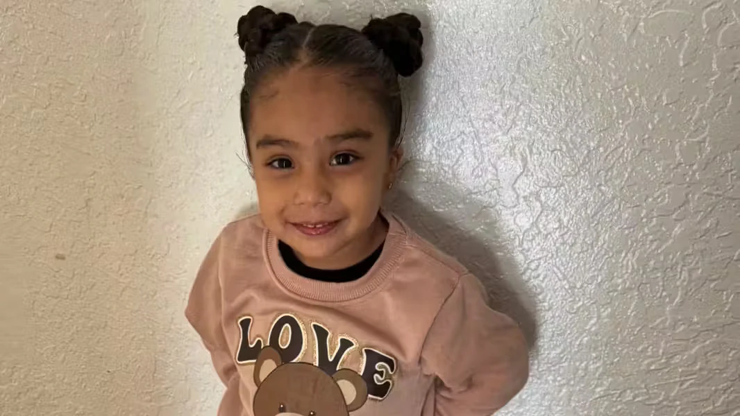 Heute.at - Knopfbatterie verschluckt – Camila (4) liegt im Koma