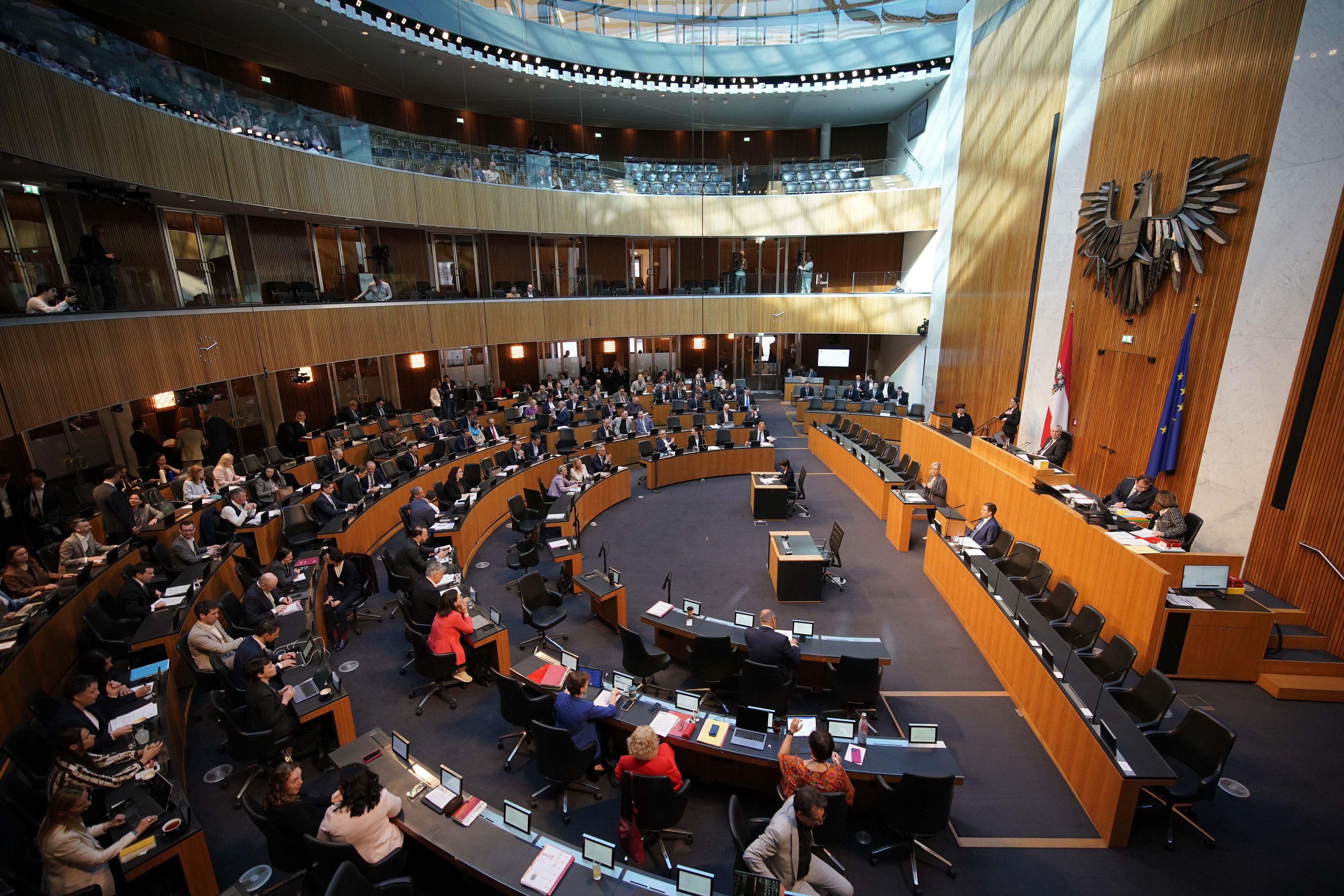 Am Mittwoch wurde im Nationalrat die Freigabe von Ölreserven beschlossen.
