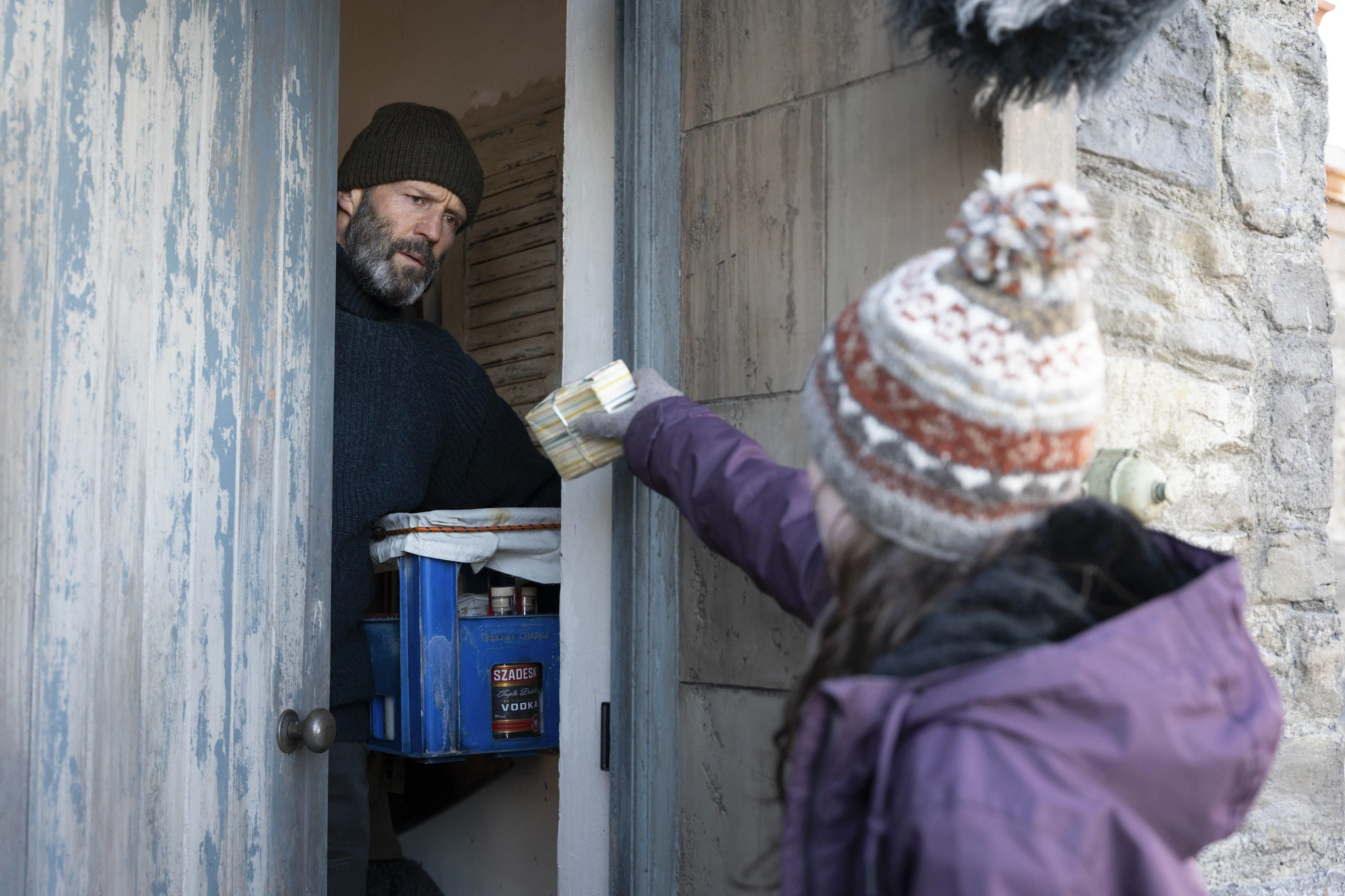 Lebensmittellieferantin Jessie (Bodhi Rae Breathnach) bringt Michael Mason in eine Zwickmühle
