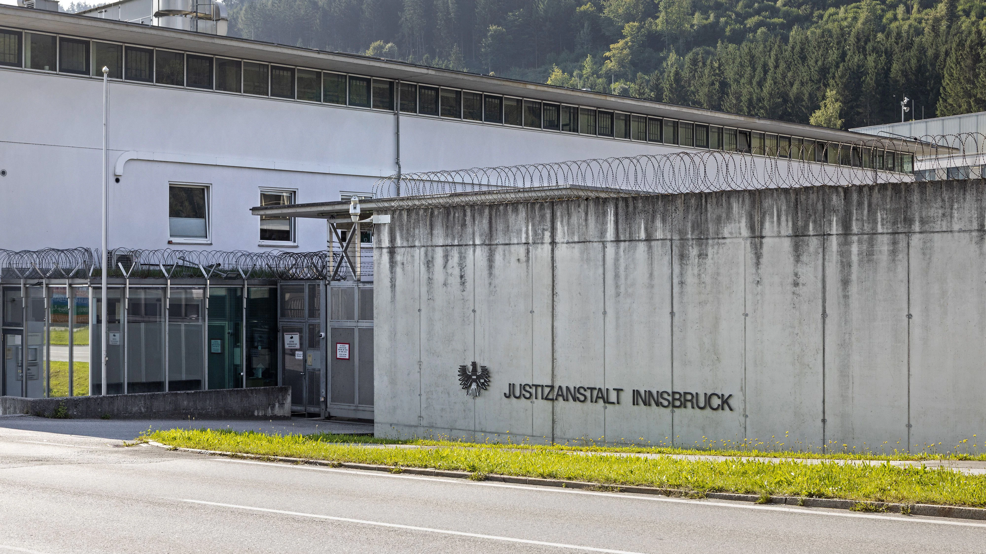 Heute.at - Flammen in Benko-Häf’n – zwei Häftlinge verletzt