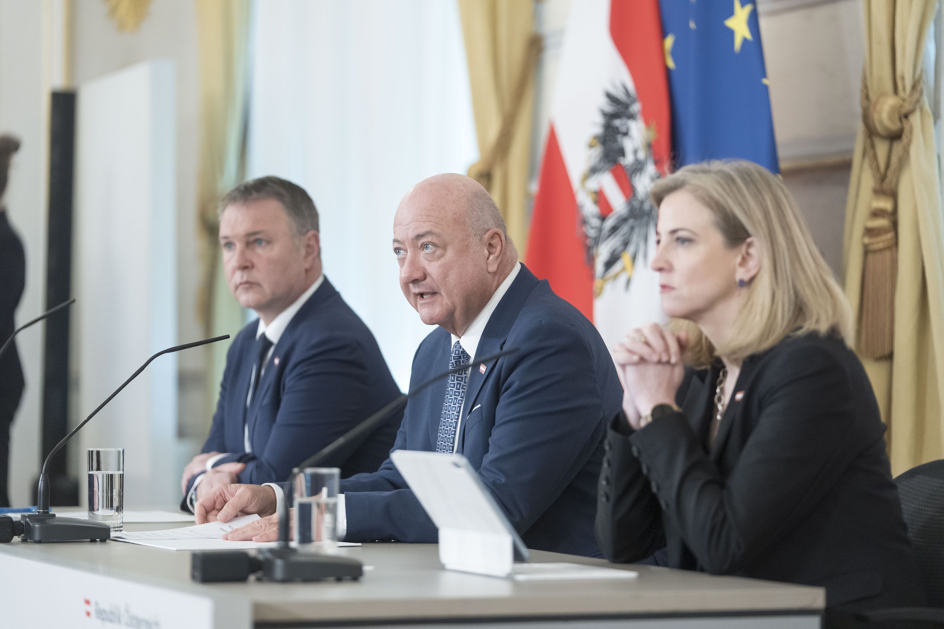 Kein gutes Zeugnis für Andreas Babler, Christian Stocker und Beate Meinl-Reisinger.