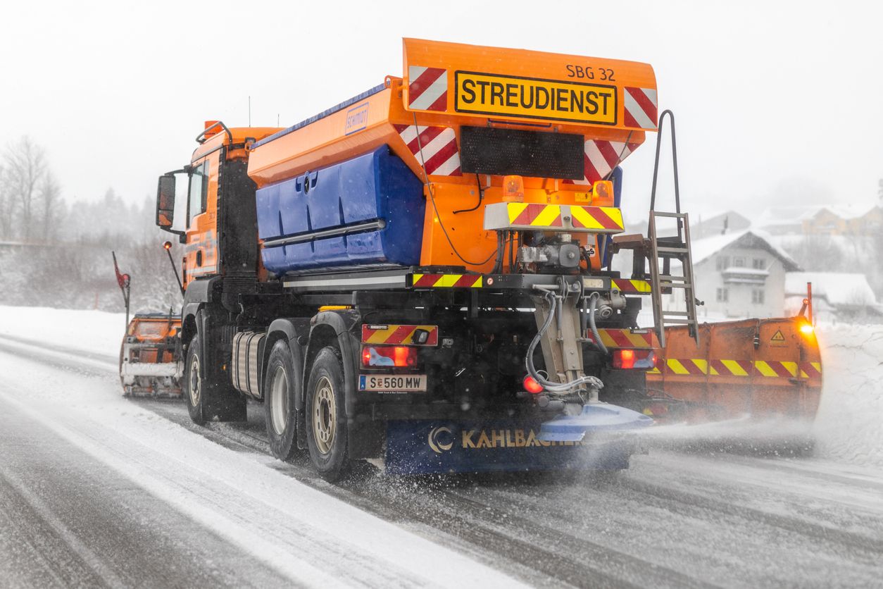 Heute.at - Winter-Walze rollt an! Neuschnee sorgt für Chaos